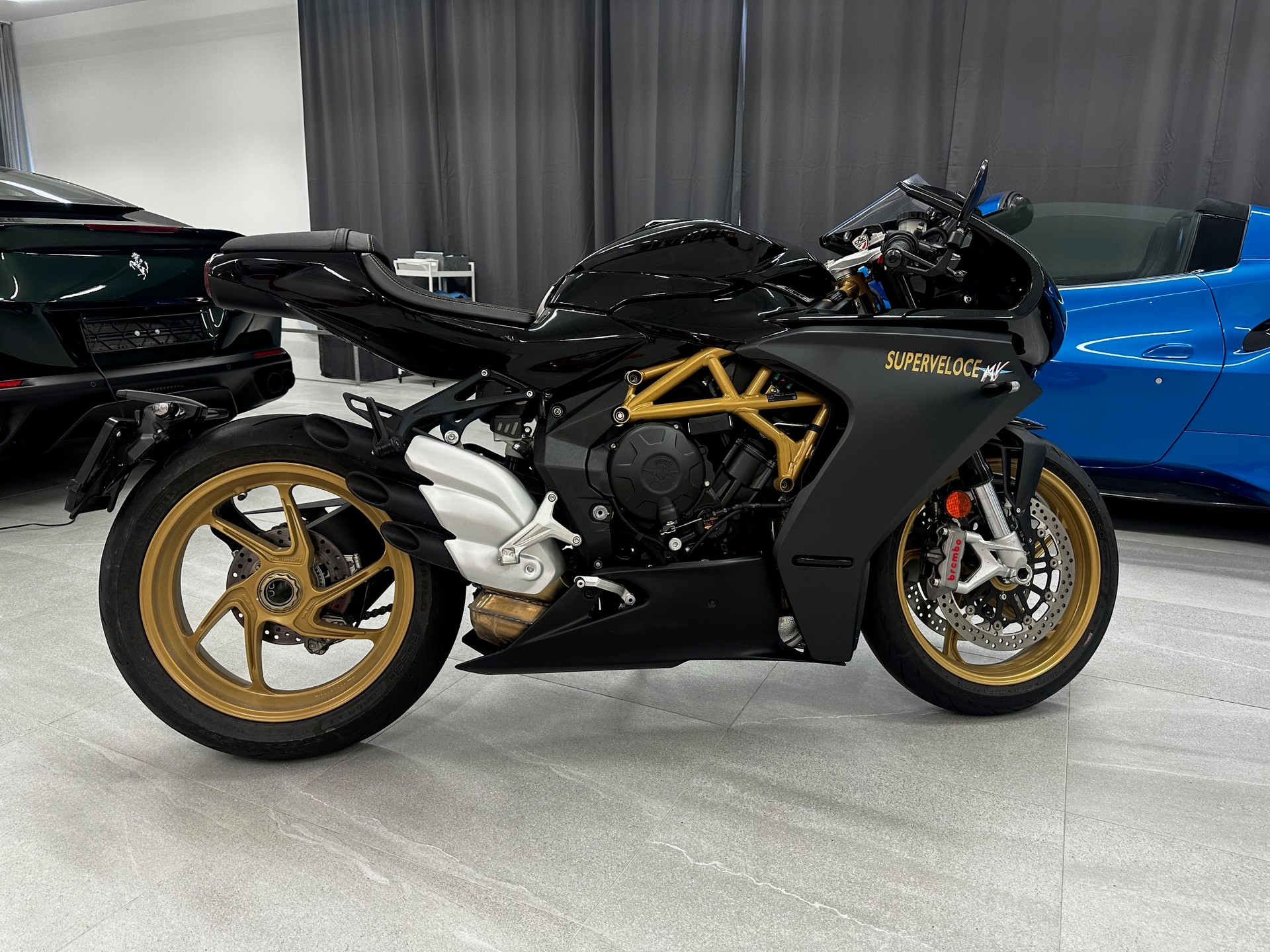 MV AGUSTA Superveloce 800