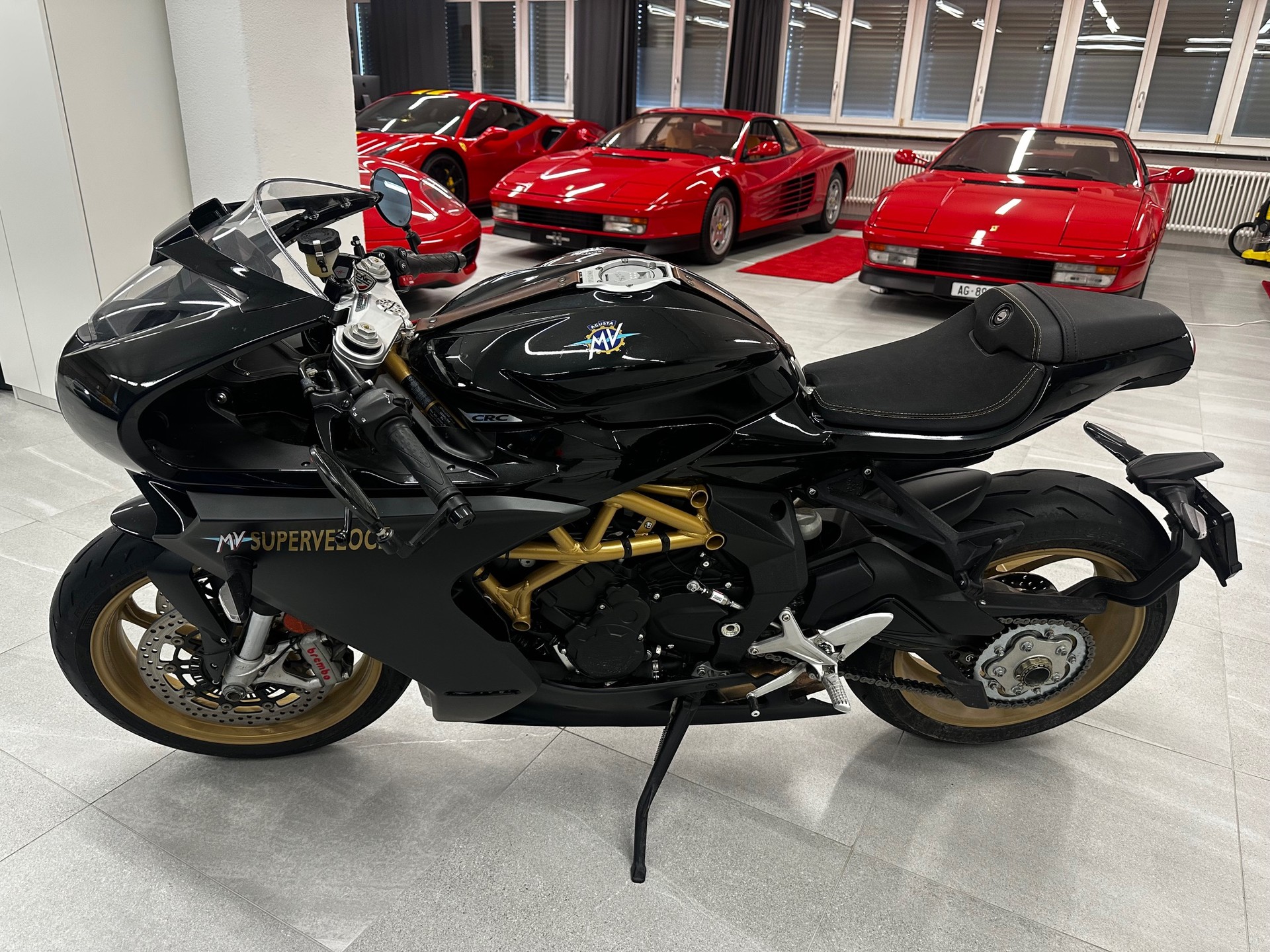 MV AGUSTA Superveloce 800-image-2