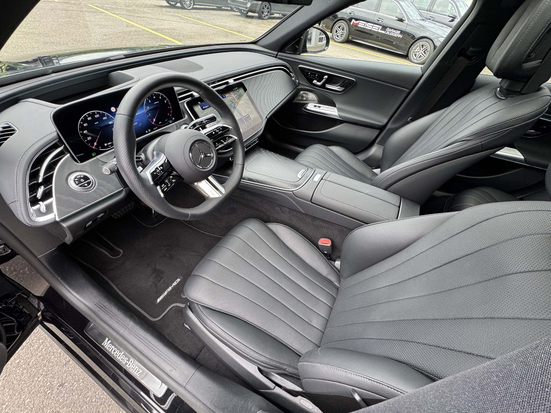 MERCEDES-BENZ E 200 AMG-Line 4Matic-image-6