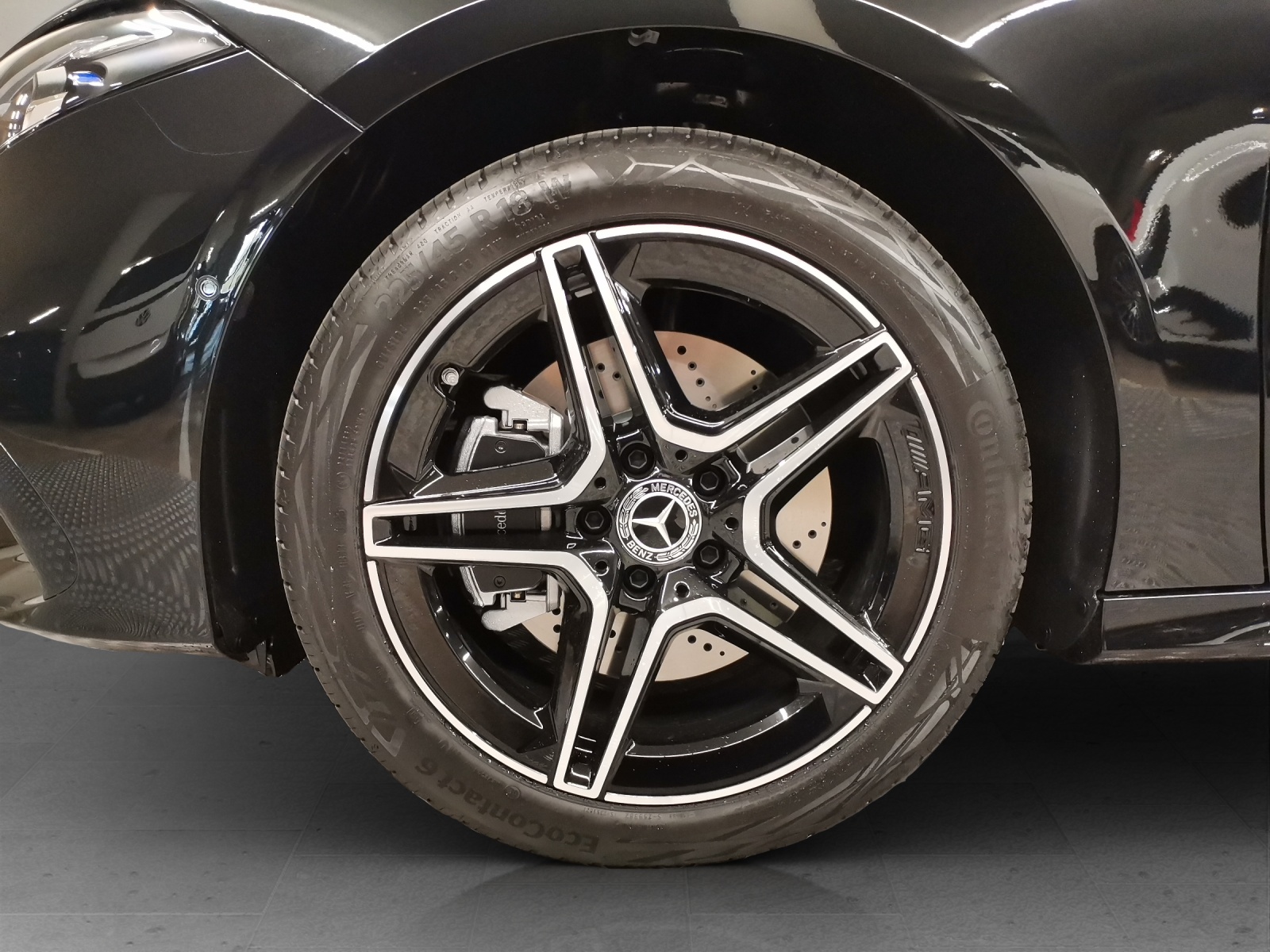 MERCEDES-BENZ A 250 e AMG Line EQ Star-image-5