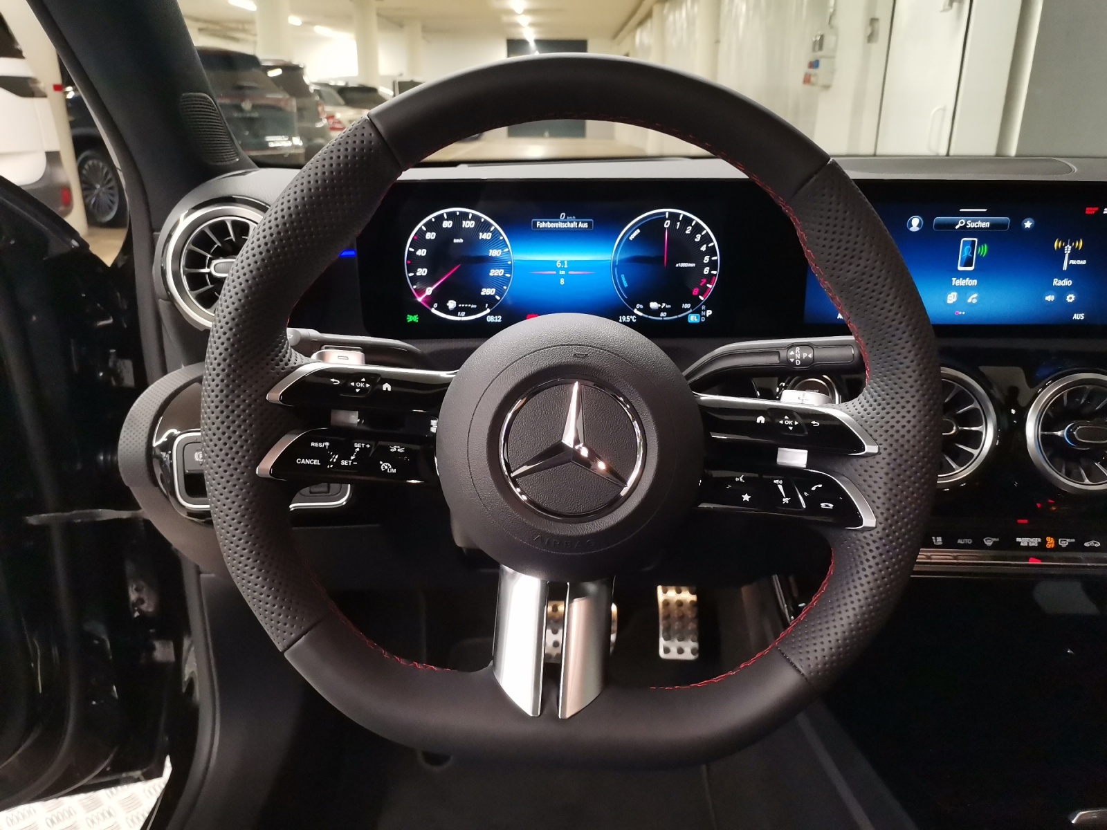 MERCEDES-BENZ A 250 e AMG Line EQ Star-image-13