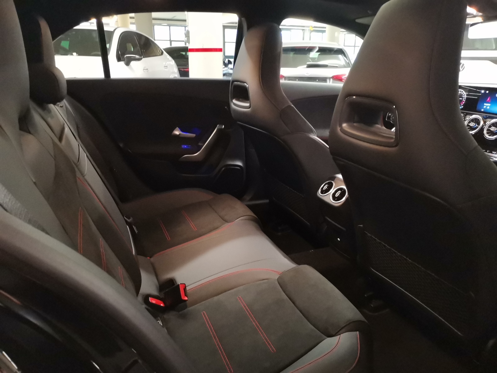 MERCEDES-BENZ A 250 e AMG Line EQ Star-image-9