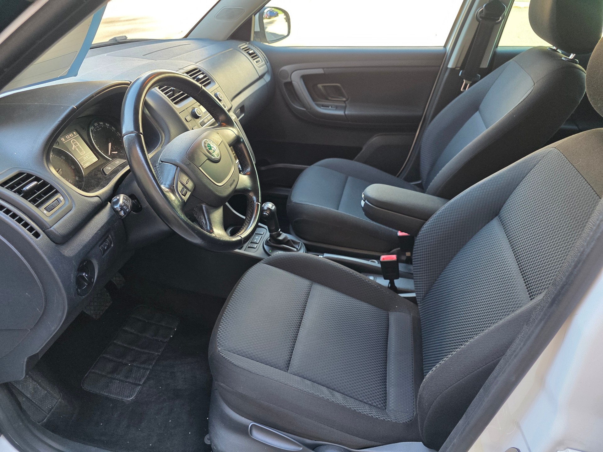 SKODA Fabia 1.2 TSI Family DSG-image-7