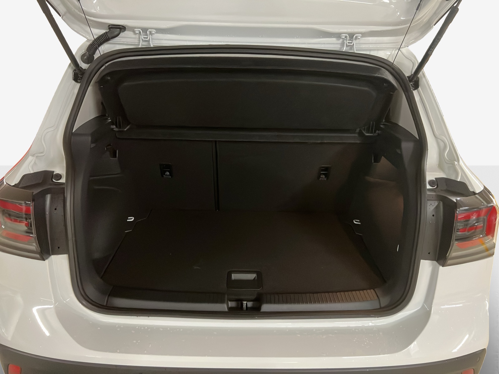 VW T-Cross 1.0 TSI EVO Life DSG-image-12