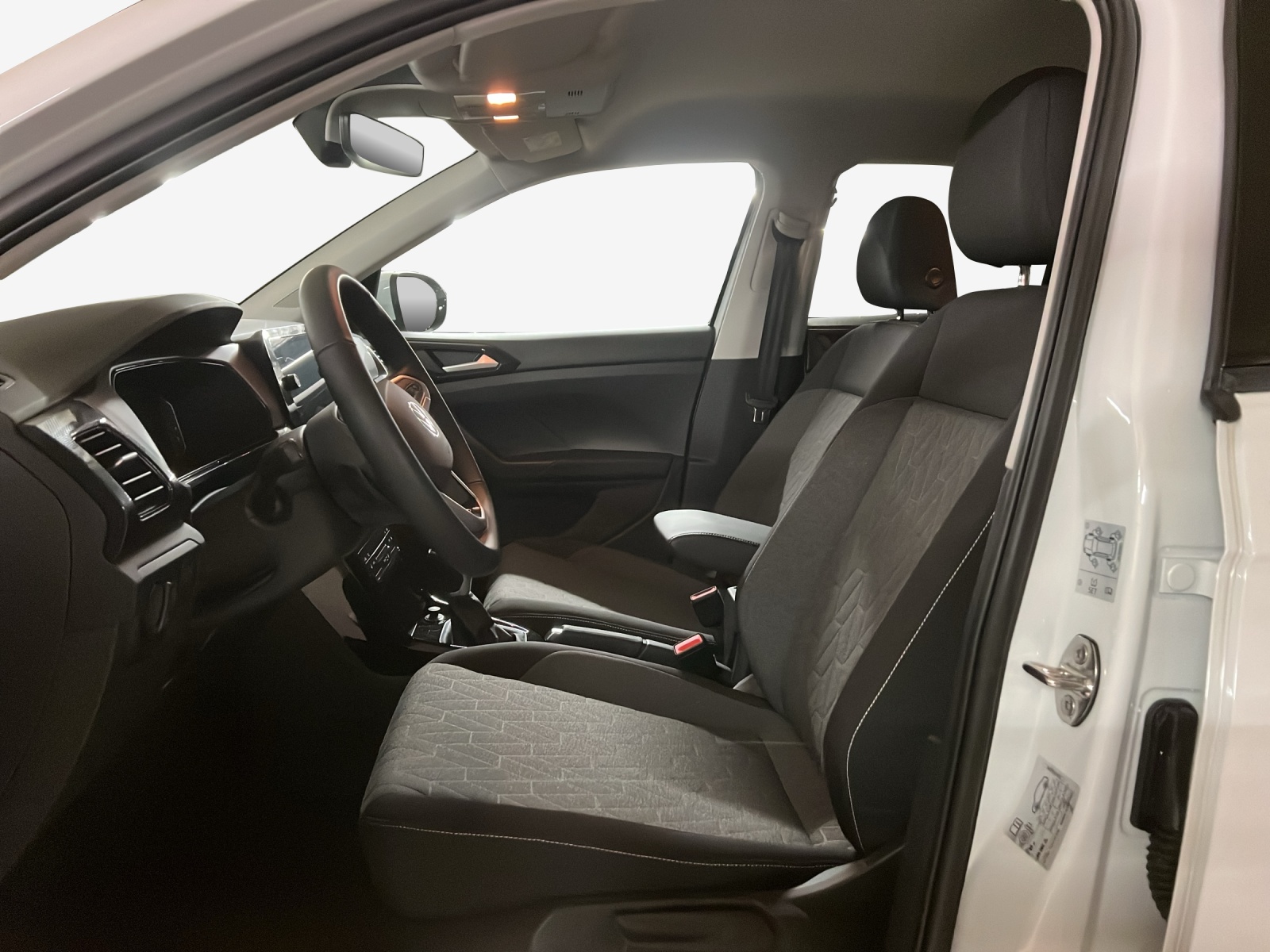 VW T-Cross 1.0 TSI EVO Life DSG-image-7
