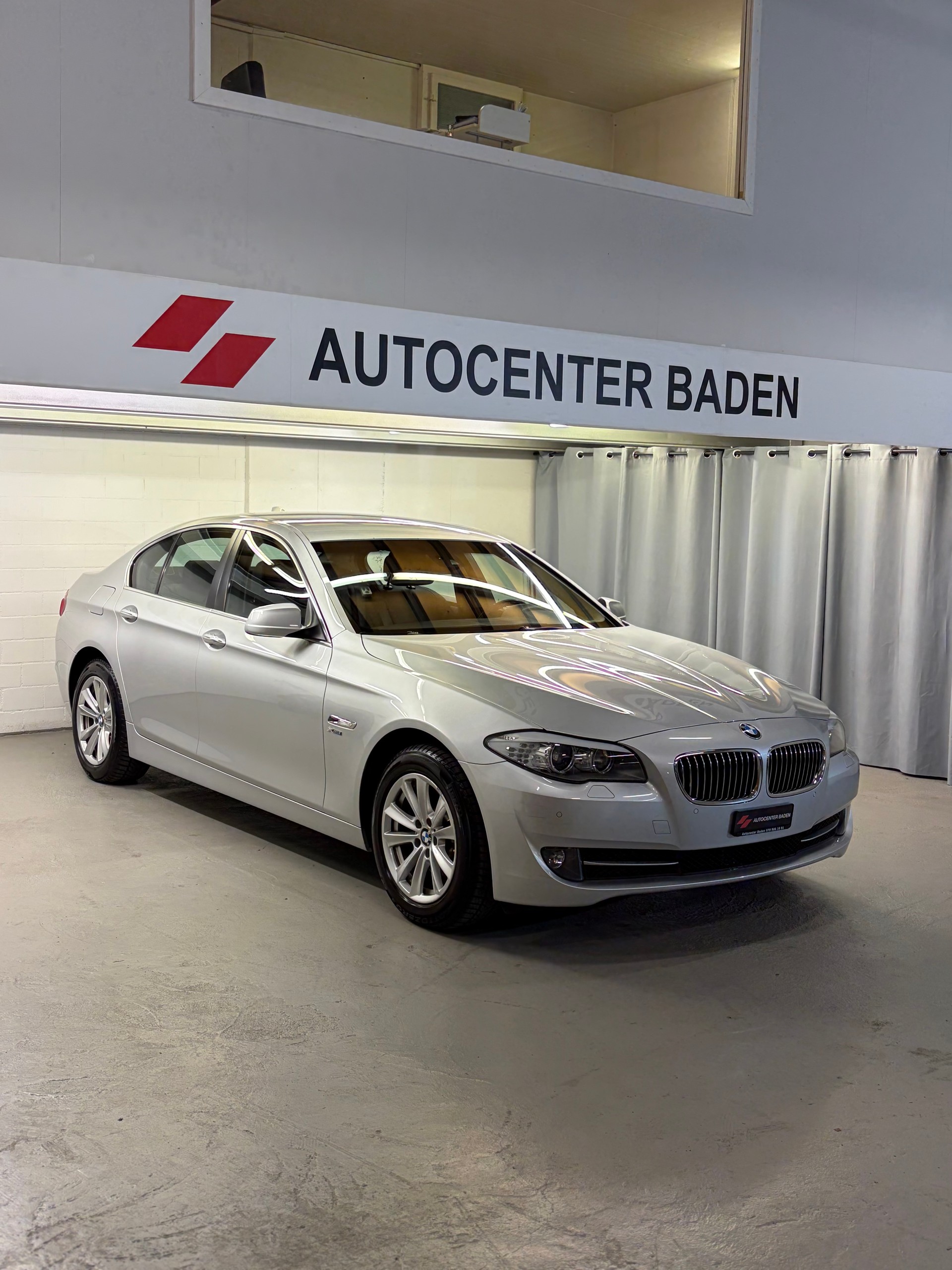 BMW 525d xDrive Steptronic-showroom-element-2