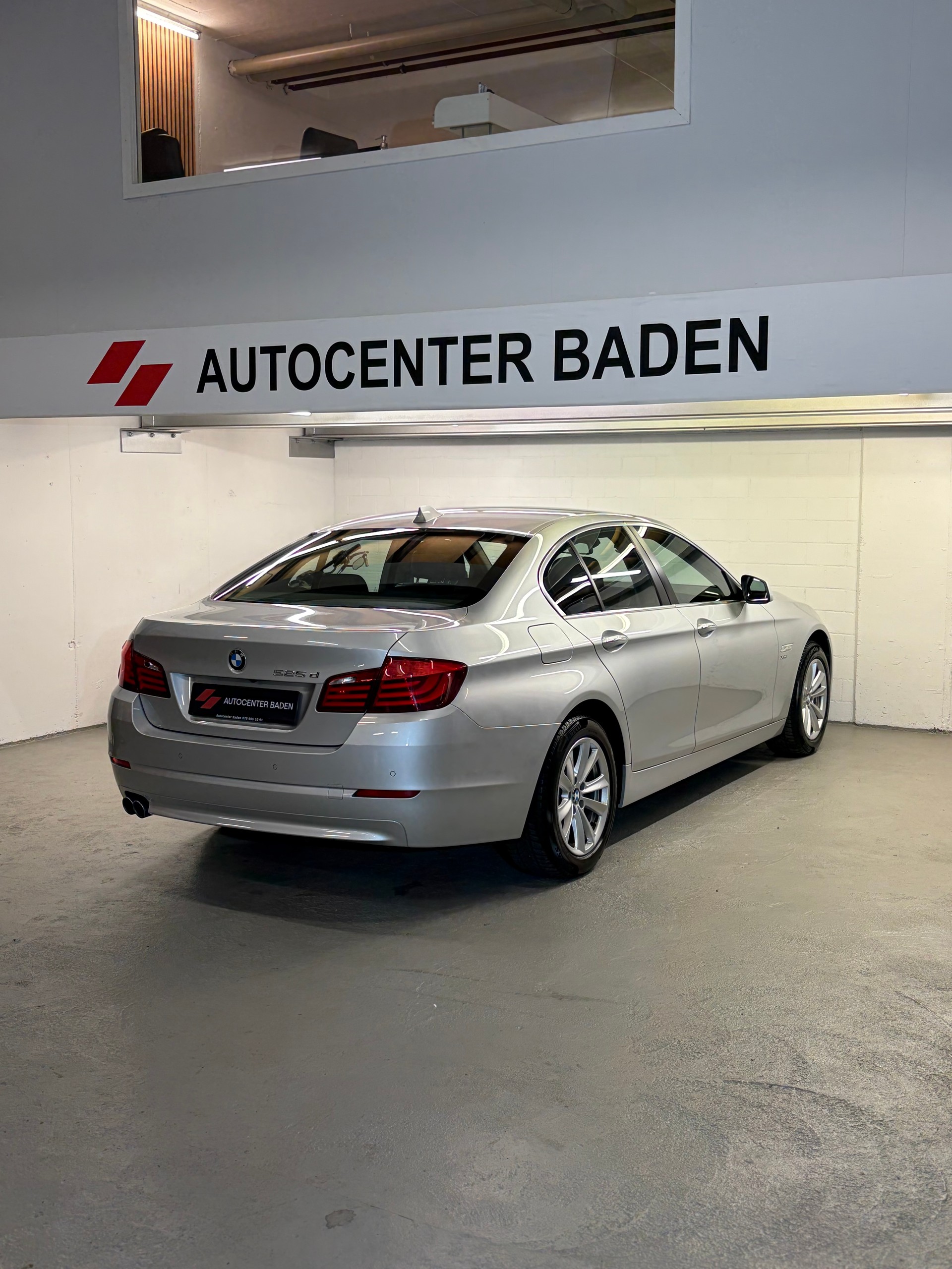 BMW 525d xDrive Steptronic-showroom-element-3