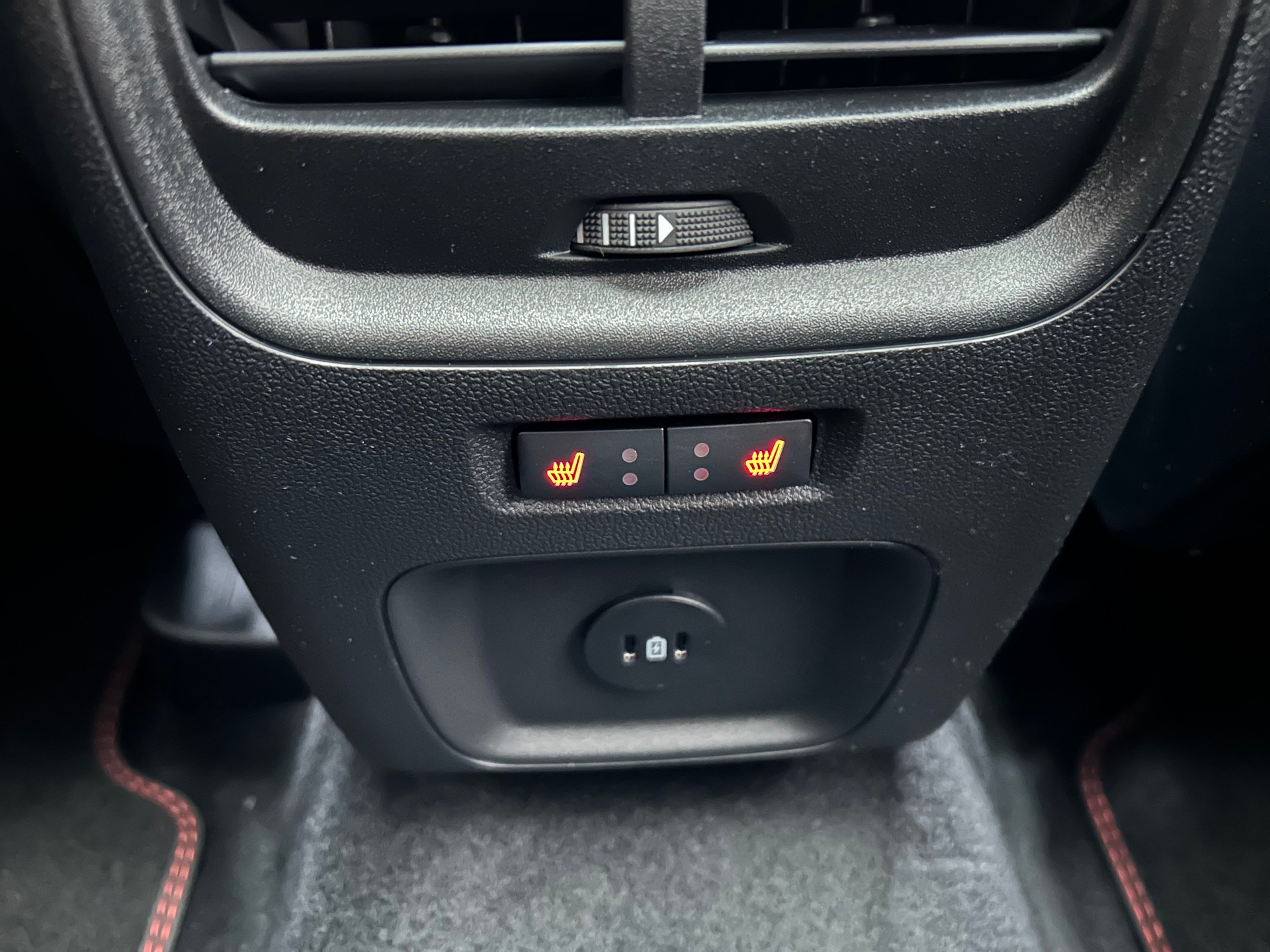 FORD Kuga 2.5 FHEV ST-Line X 4WD-image-13