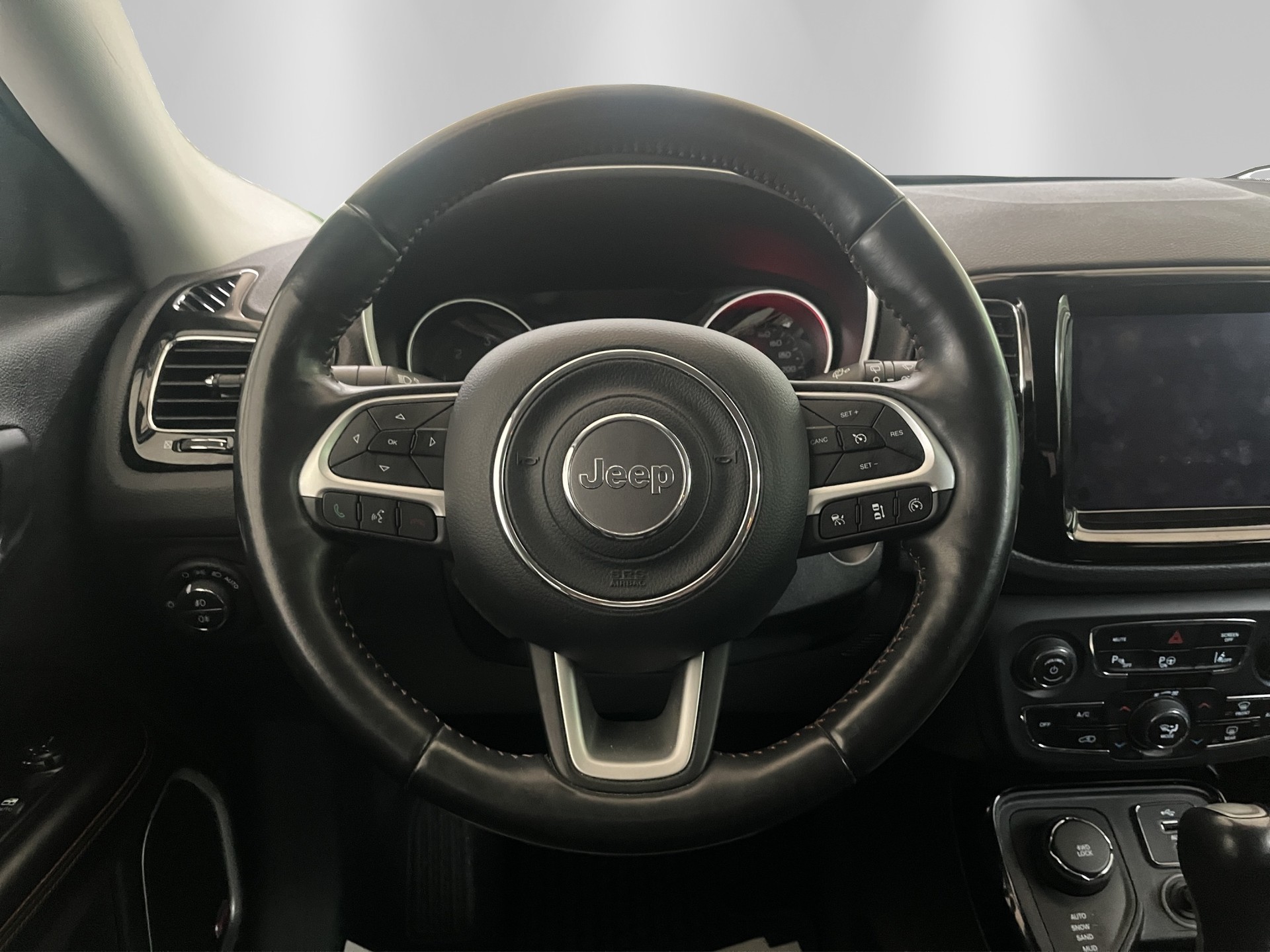 JEEP Compass 2.0CRD Limited AWD 9ATX-image-9