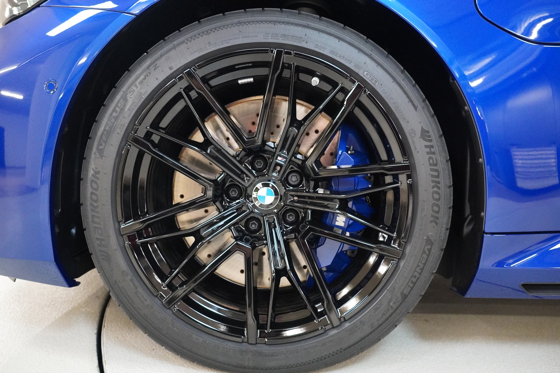 BMW M5 xDrive Touring-image-9