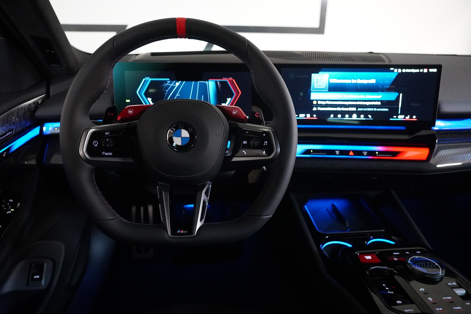 BMW M5 xDrive Touring-image-20