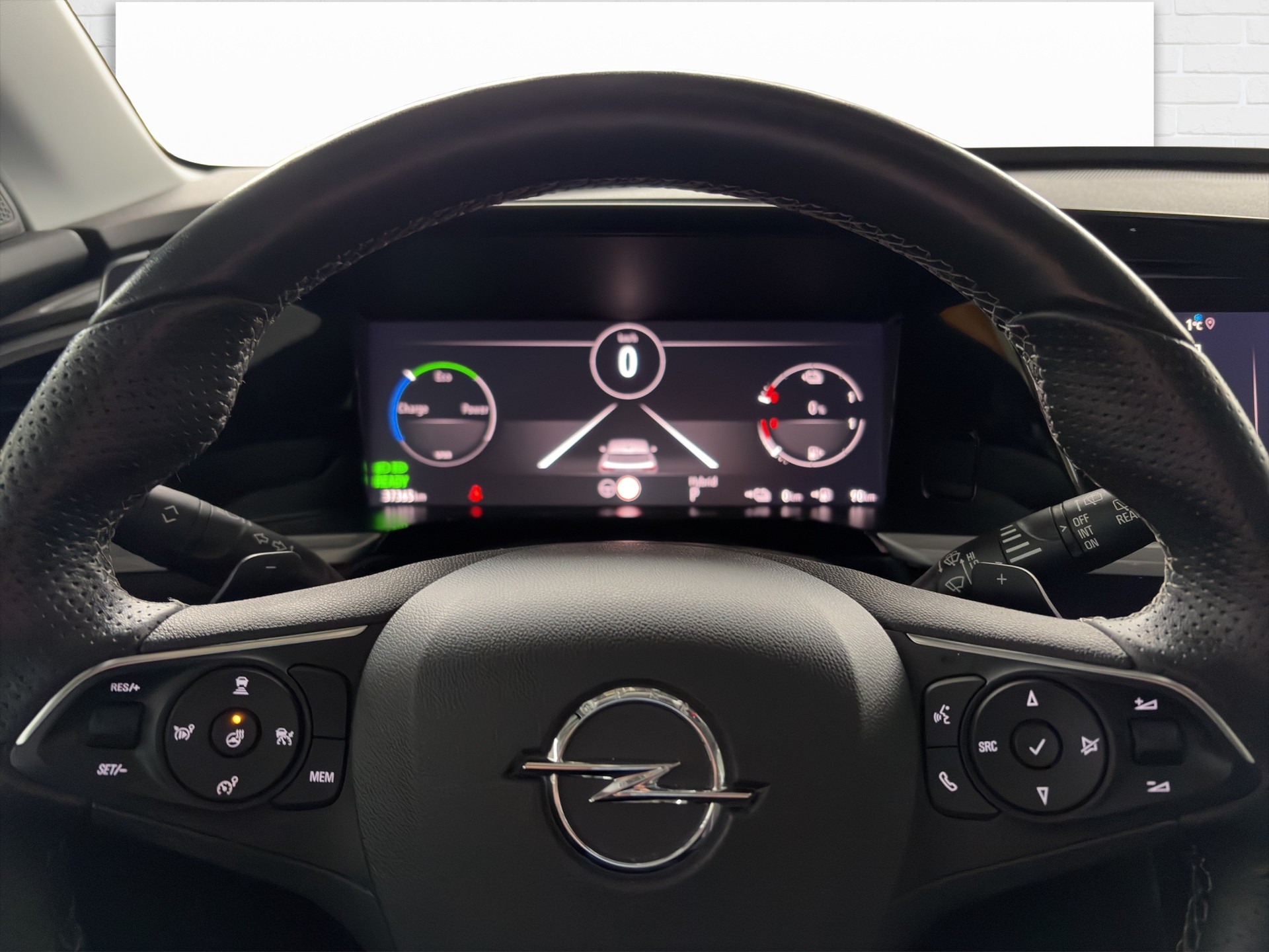 OPEL Grandland 1.6 Hybrid4 GSe Automatik-image-4