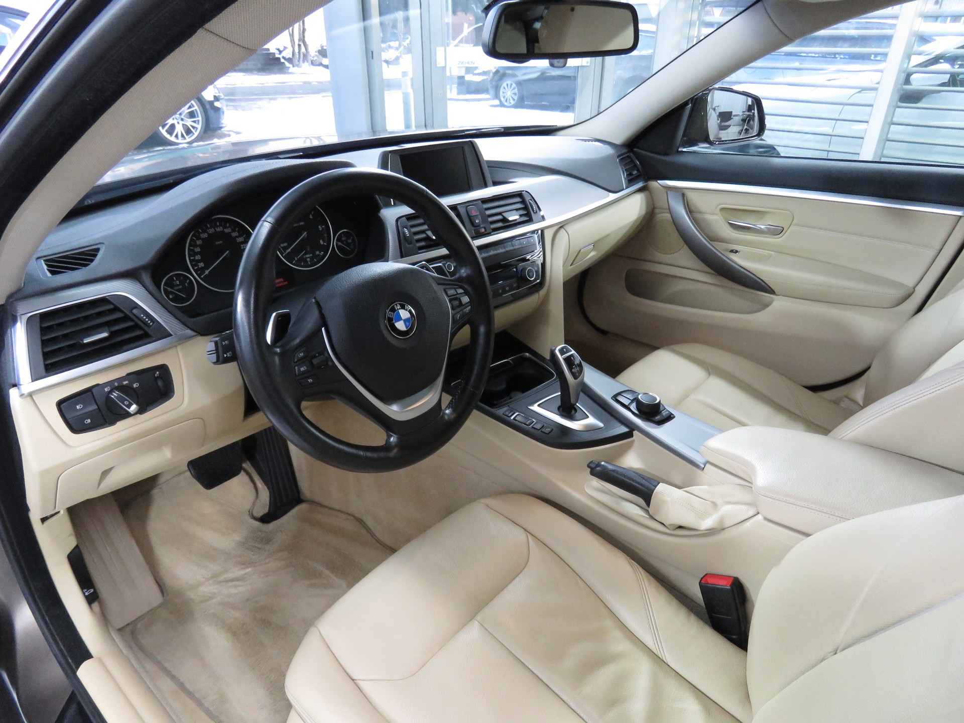 BMW 420d Gran Coupé xDrive Luxury Line Steptronic (Automat)-image-6