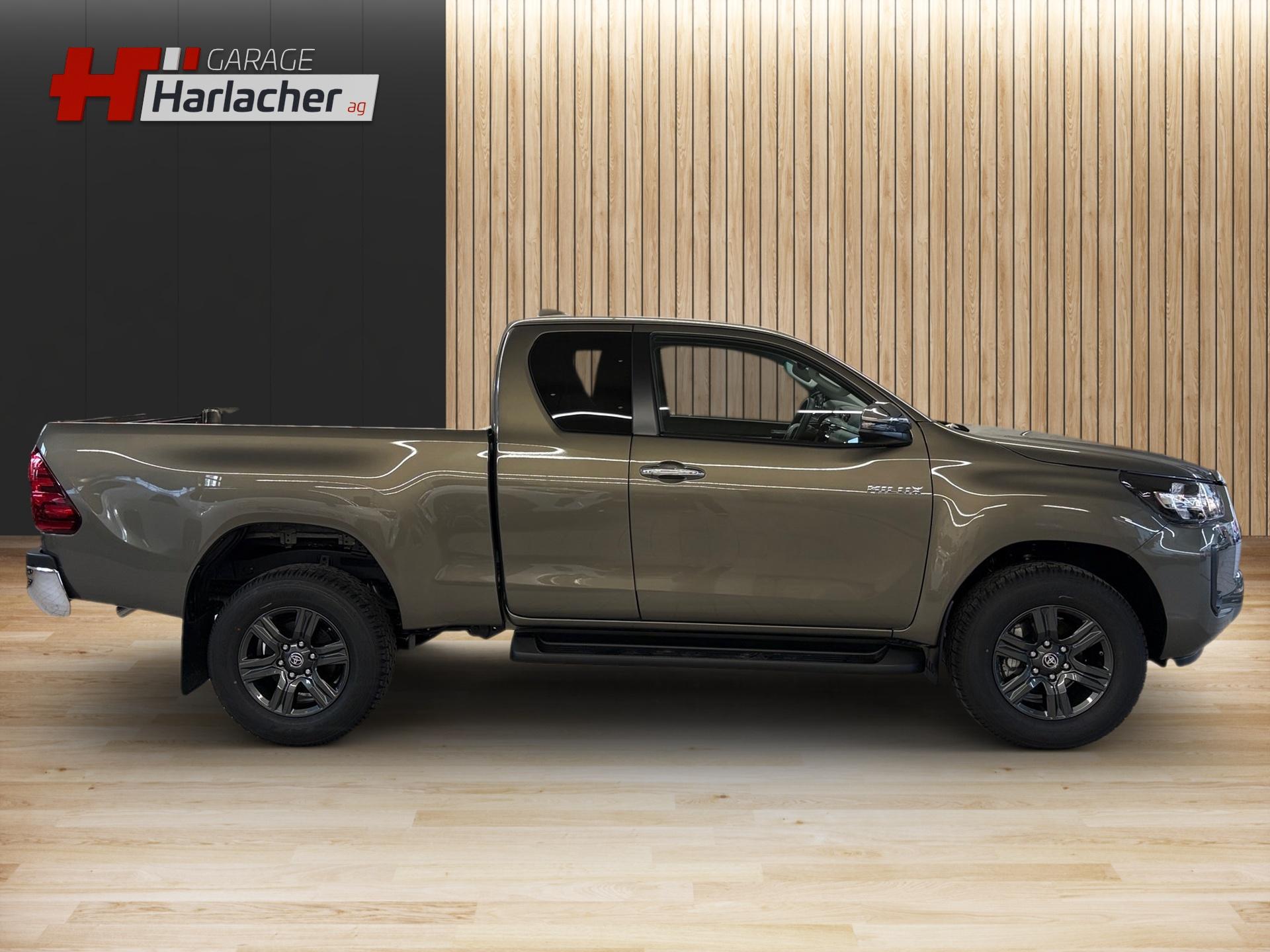 TOYOTA Hilux Extra Cab.-Pick-up 2.8 D-4D 204 Style-image-3