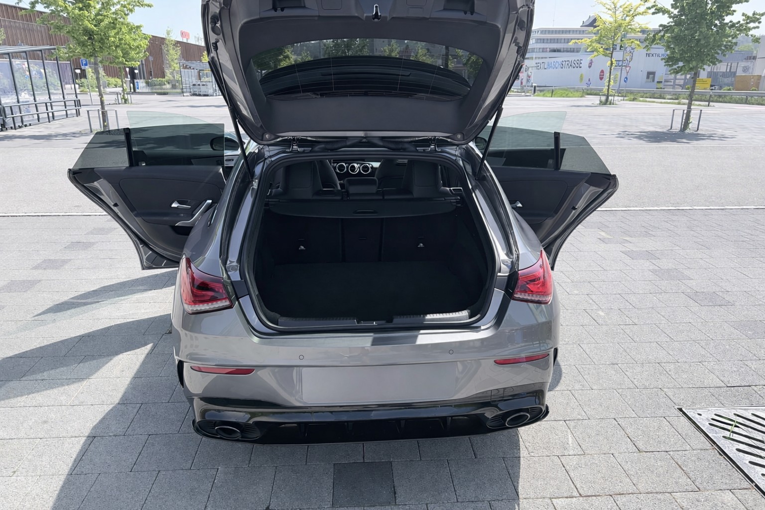 MERCEDES-BENZ CLA 35 AMG 4Matic 7G-DCT Shooting Brake-image-2