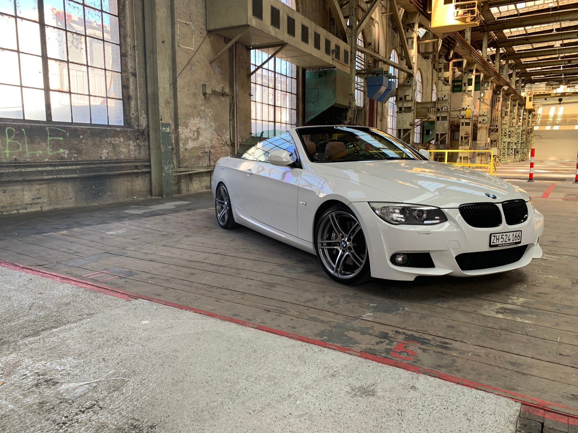 BMW 335i Cabriolet DSG-image-2