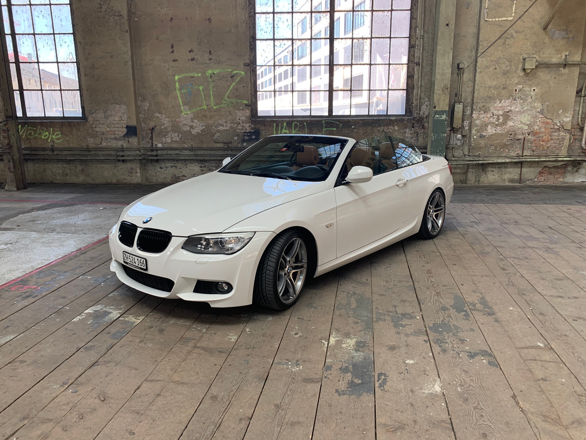 BMW 335i Cabriolet DSG-image-0