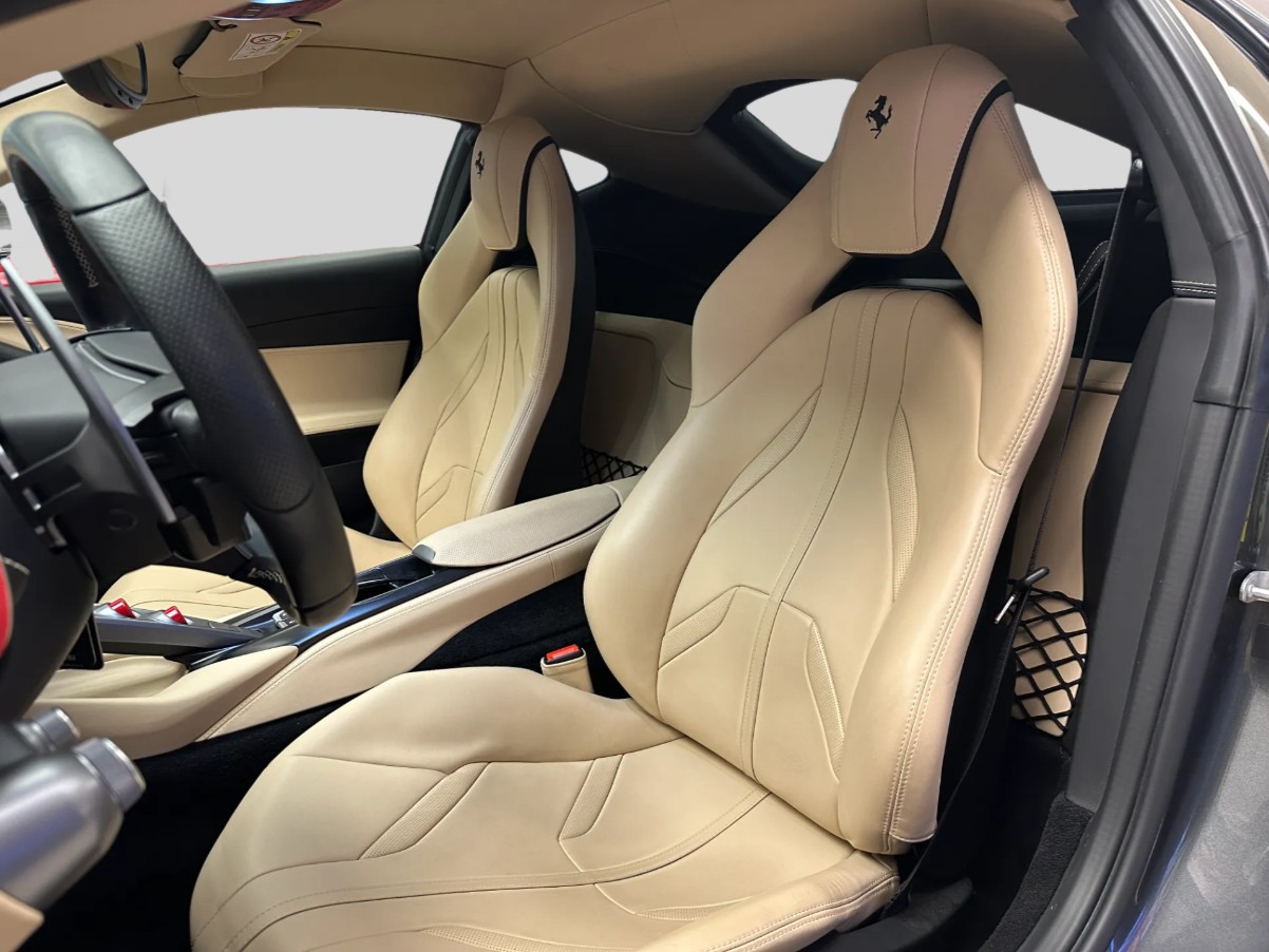 FERRARI 812 Superfast-image-12
