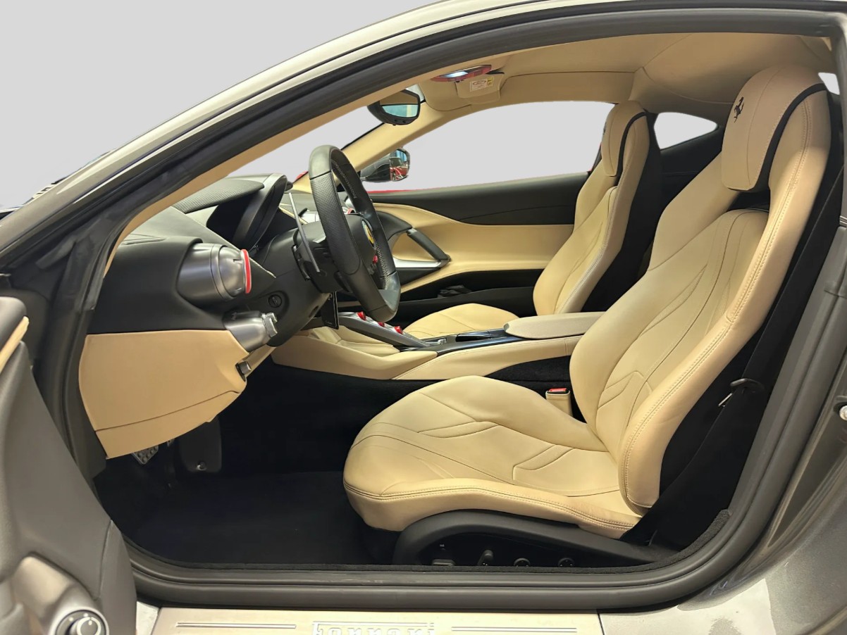 FERRARI 812 Superfast-image-11