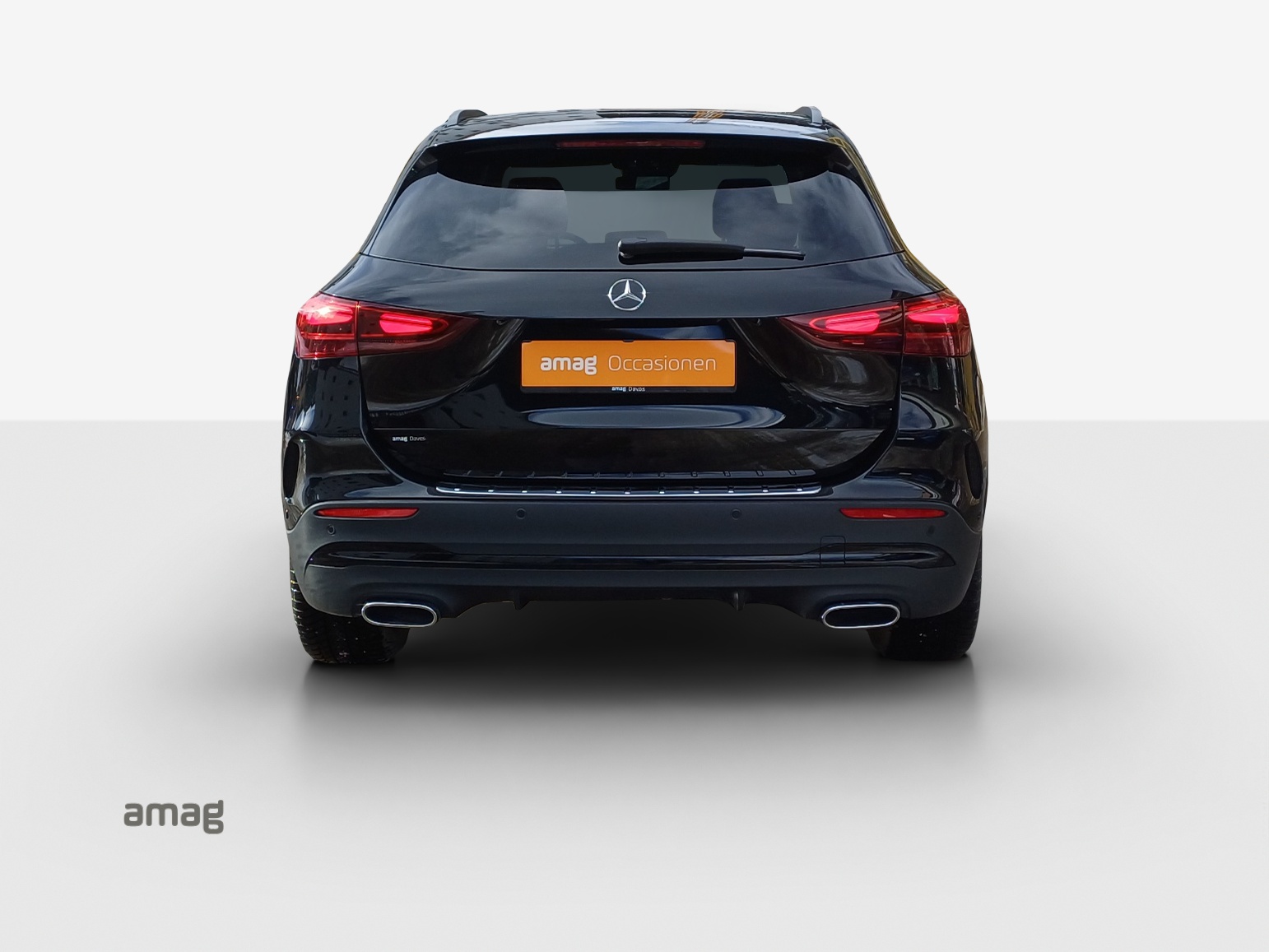 MERCEDES-BENZ GLA 250 4Matic 8G-DCT-showroom-element-3