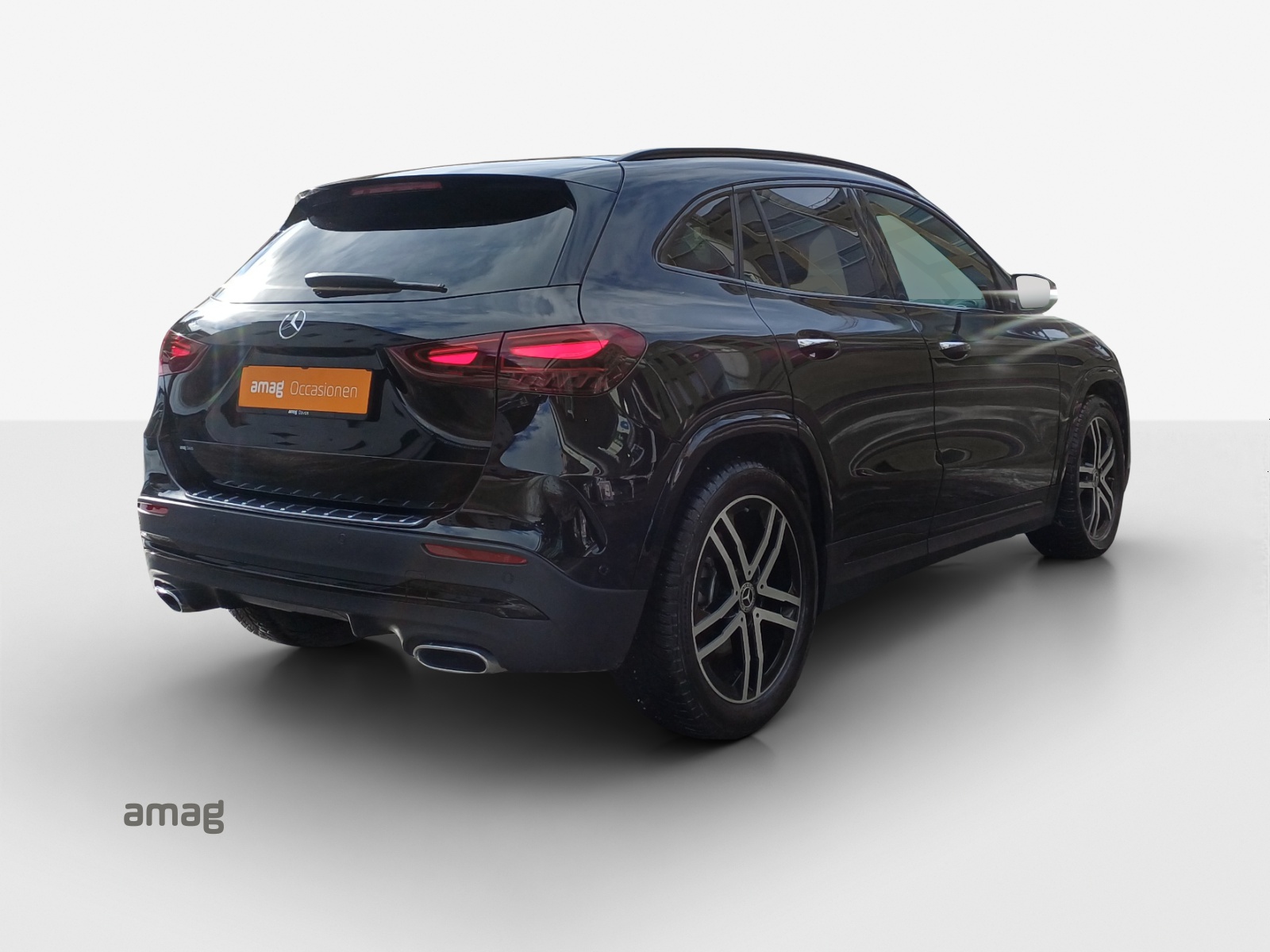MERCEDES-BENZ GLA 250 4Matic 8G-DCT-image-4
