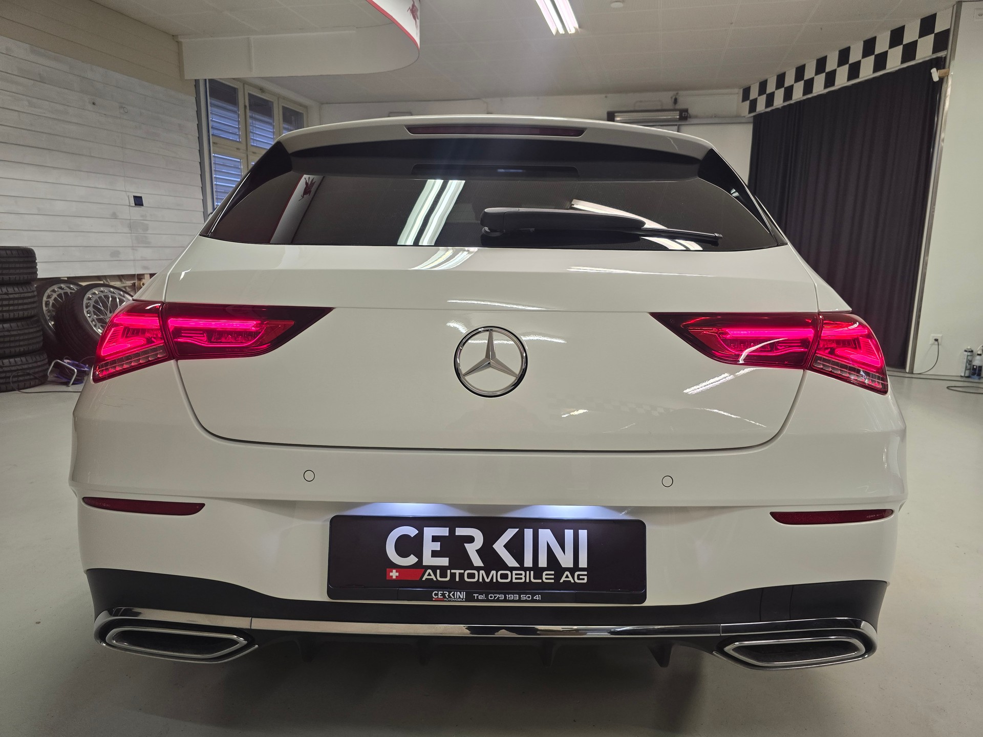 MERCEDES-BENZ CLA Shooting Brake 200 AMG Line 7G-DCT-image-8
