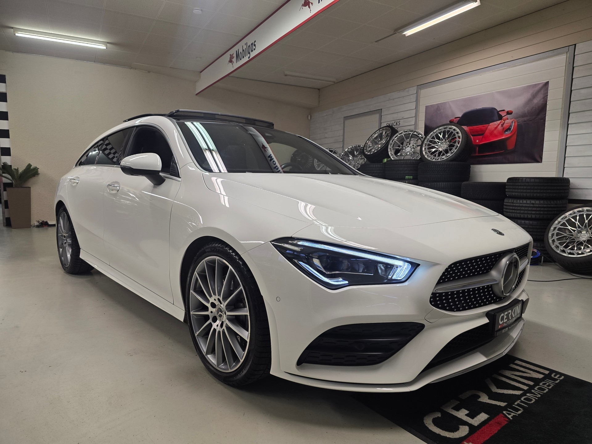 MERCEDES-BENZ CLA Shooting Brake 200 AMG Line 7G-DCT-image-3