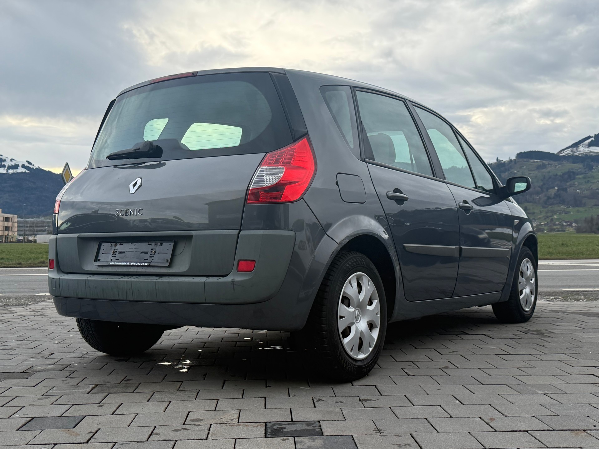 RENAULT Scénic 1.6 16V Fairway Automatic-image-5