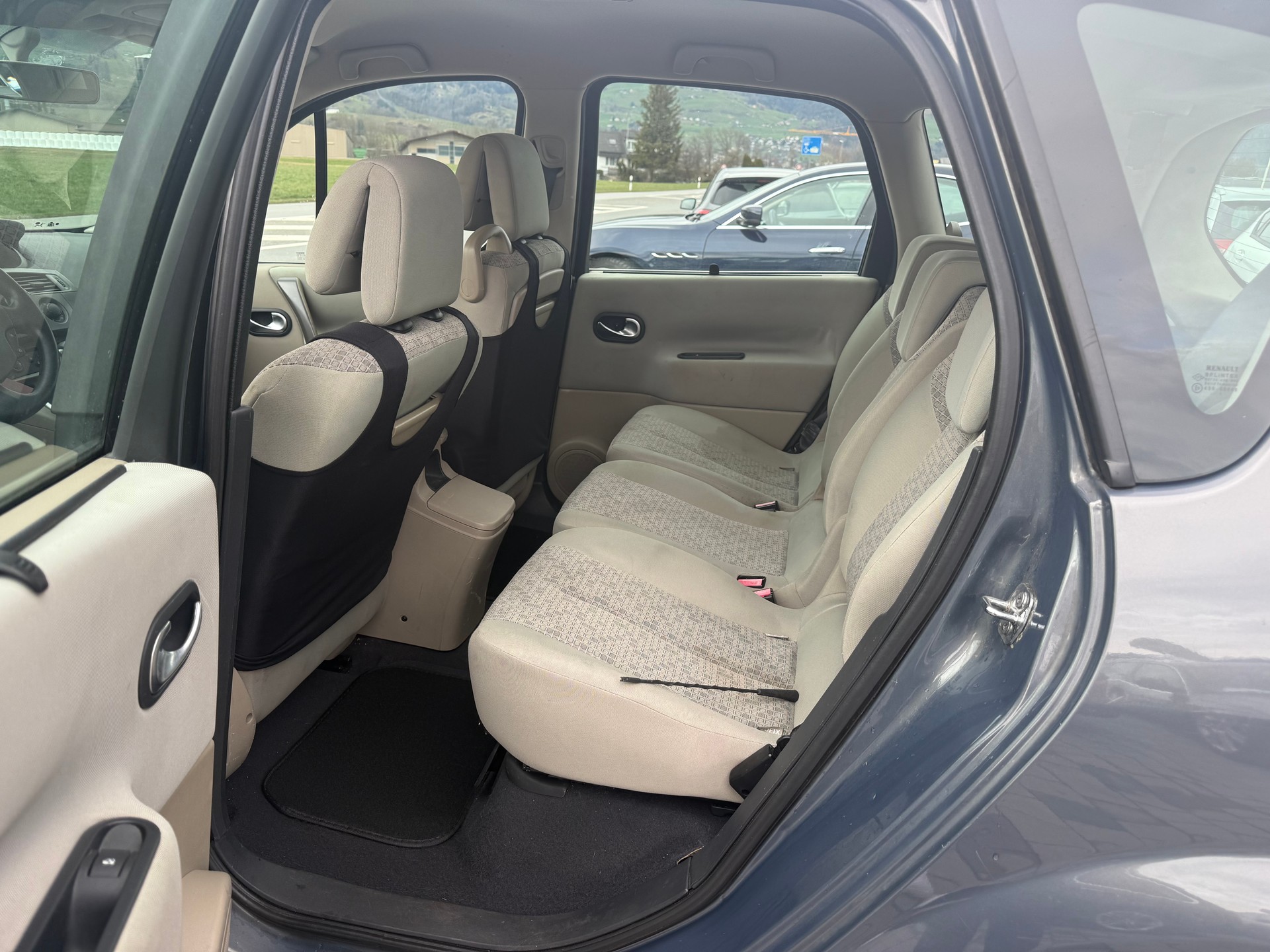 RENAULT Scénic 1.6 16V Fairway Automatic-image-11