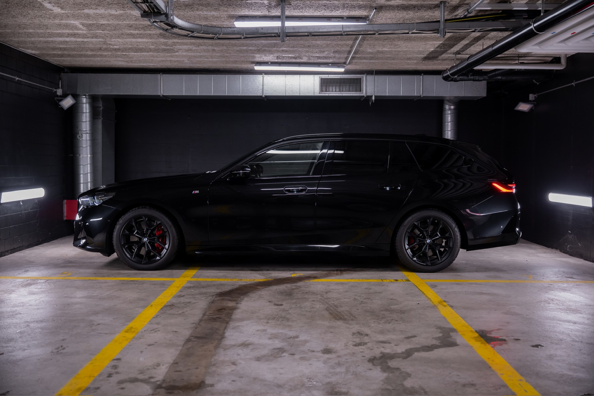BMW 540d xDrive 48V Touring M Sport Pro Steptronic-image-2