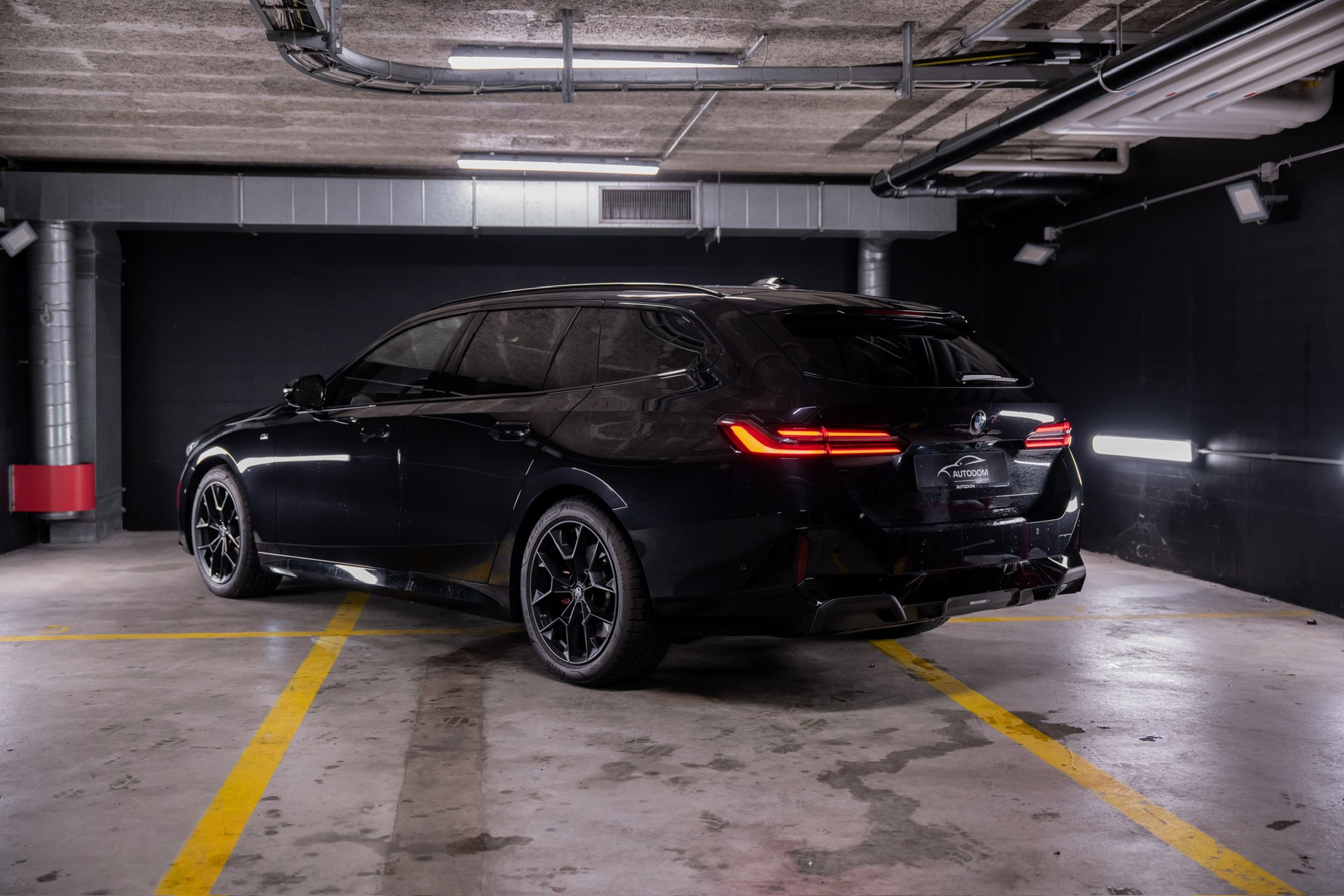 BMW 540d xDrive 48V Touring M Sport Pro Steptronic-image-3