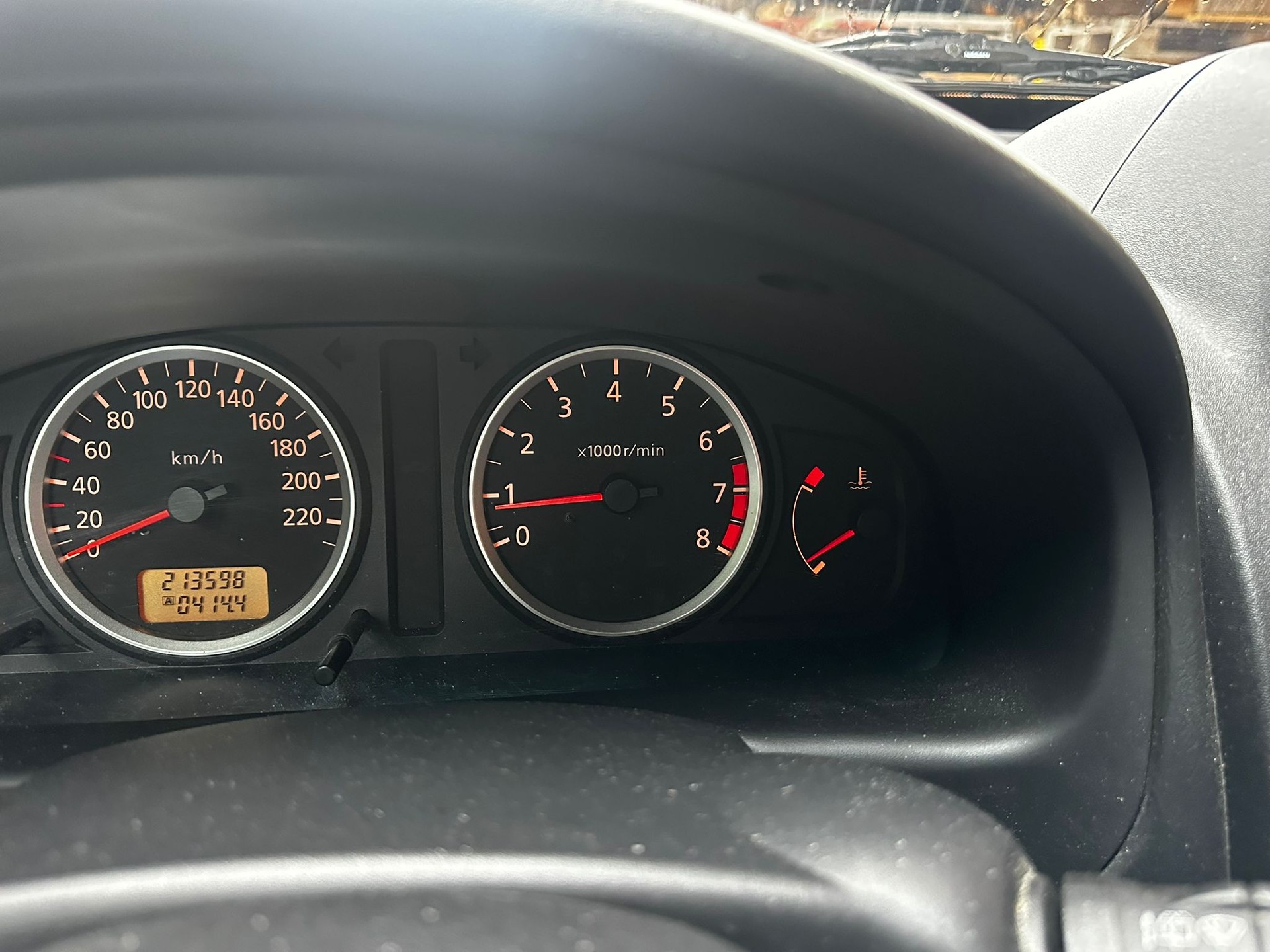 NISSAN Almera 1.8 16V business sport-image-8