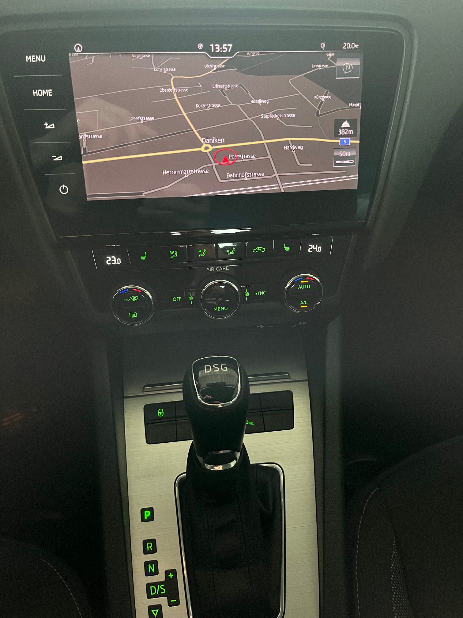 SKODA Octavia Combi 1.4 TSI Ambition DSG-image-6