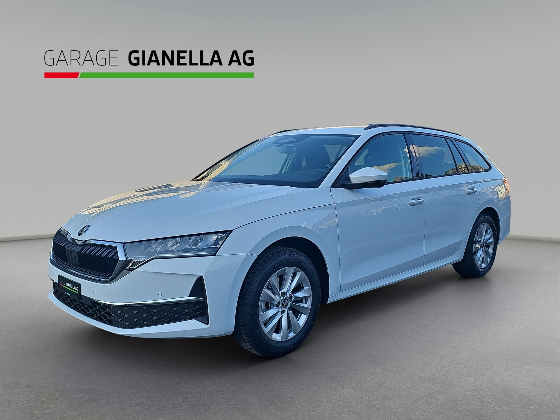 SKODA Octavia Combi 2.0 TDI DSG Selection-image-0