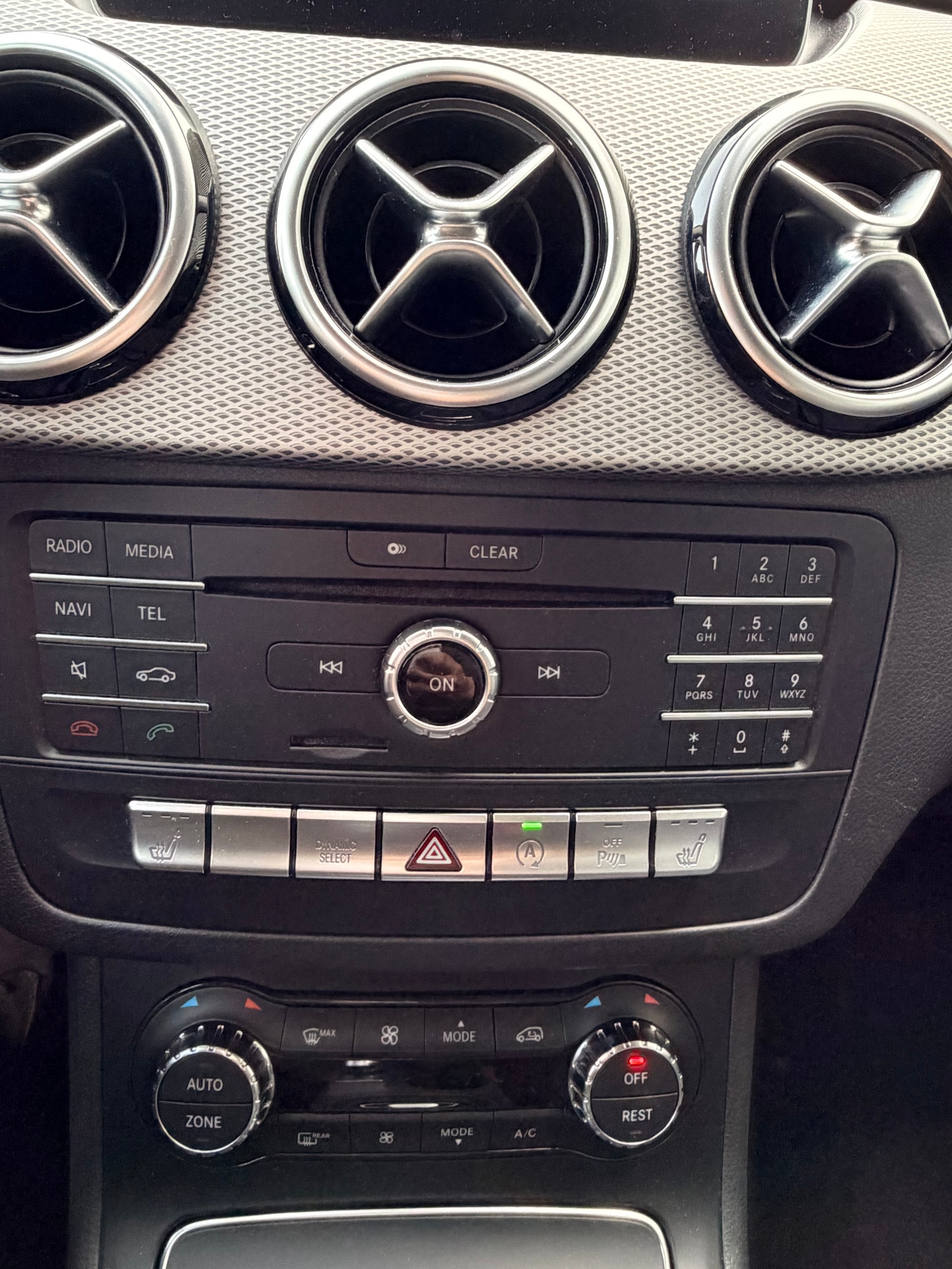 MERCEDES-BENZ B 200 CDI AMG Line 4Matic 7G-DCT-image-9