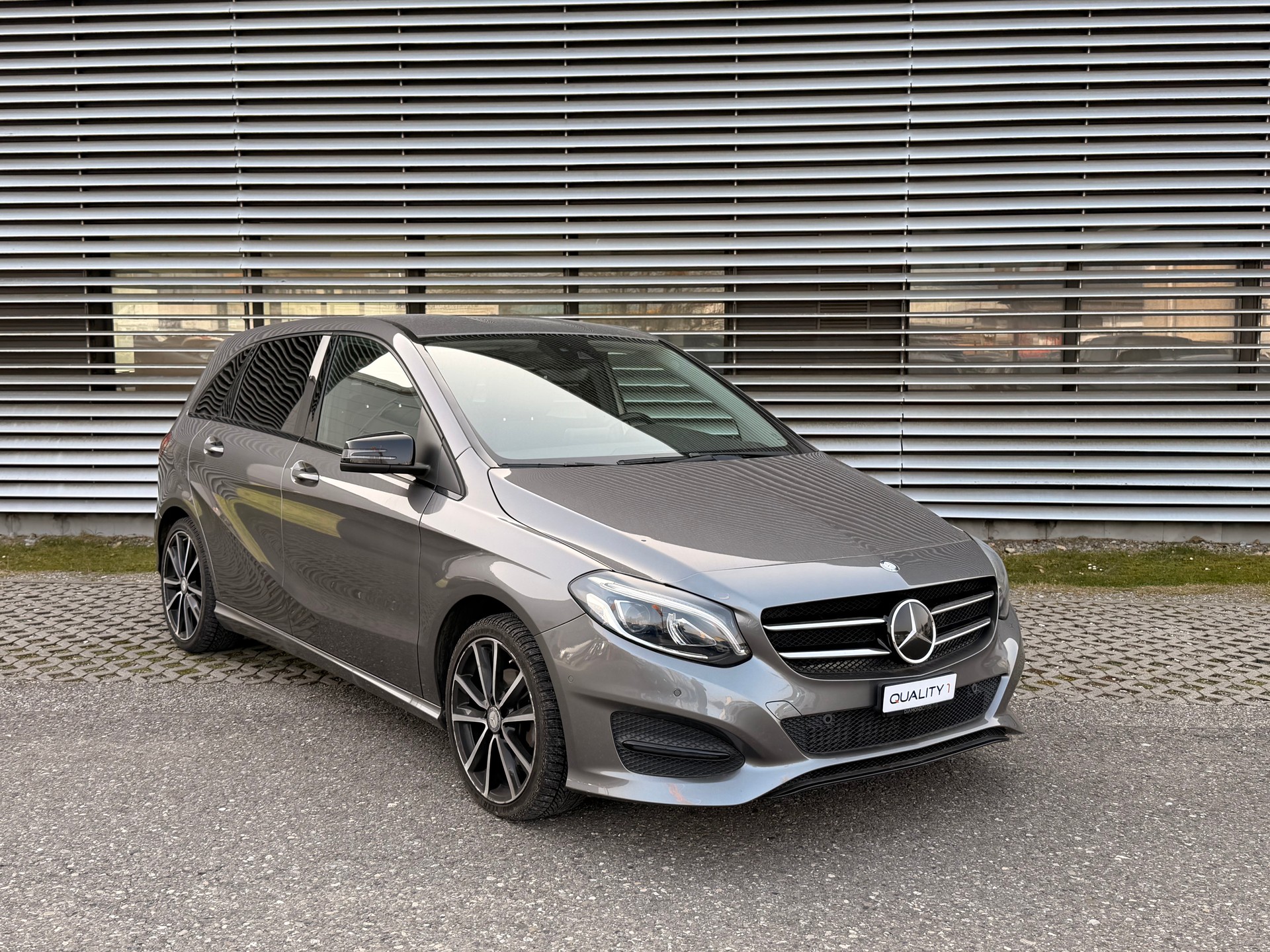 MERCEDES-BENZ B 200 CDI AMG Line 4Matic 7G-DCT-image-0