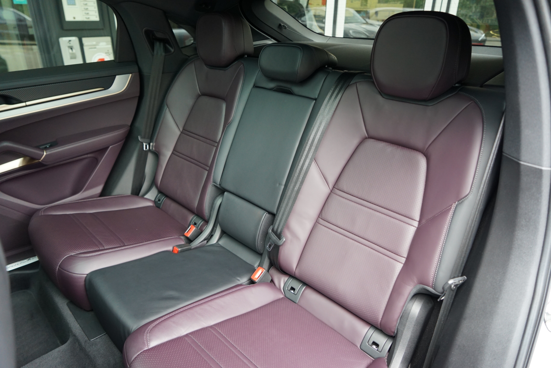 PORSCHE Cayenne Coupé 3.0 V6-image-13