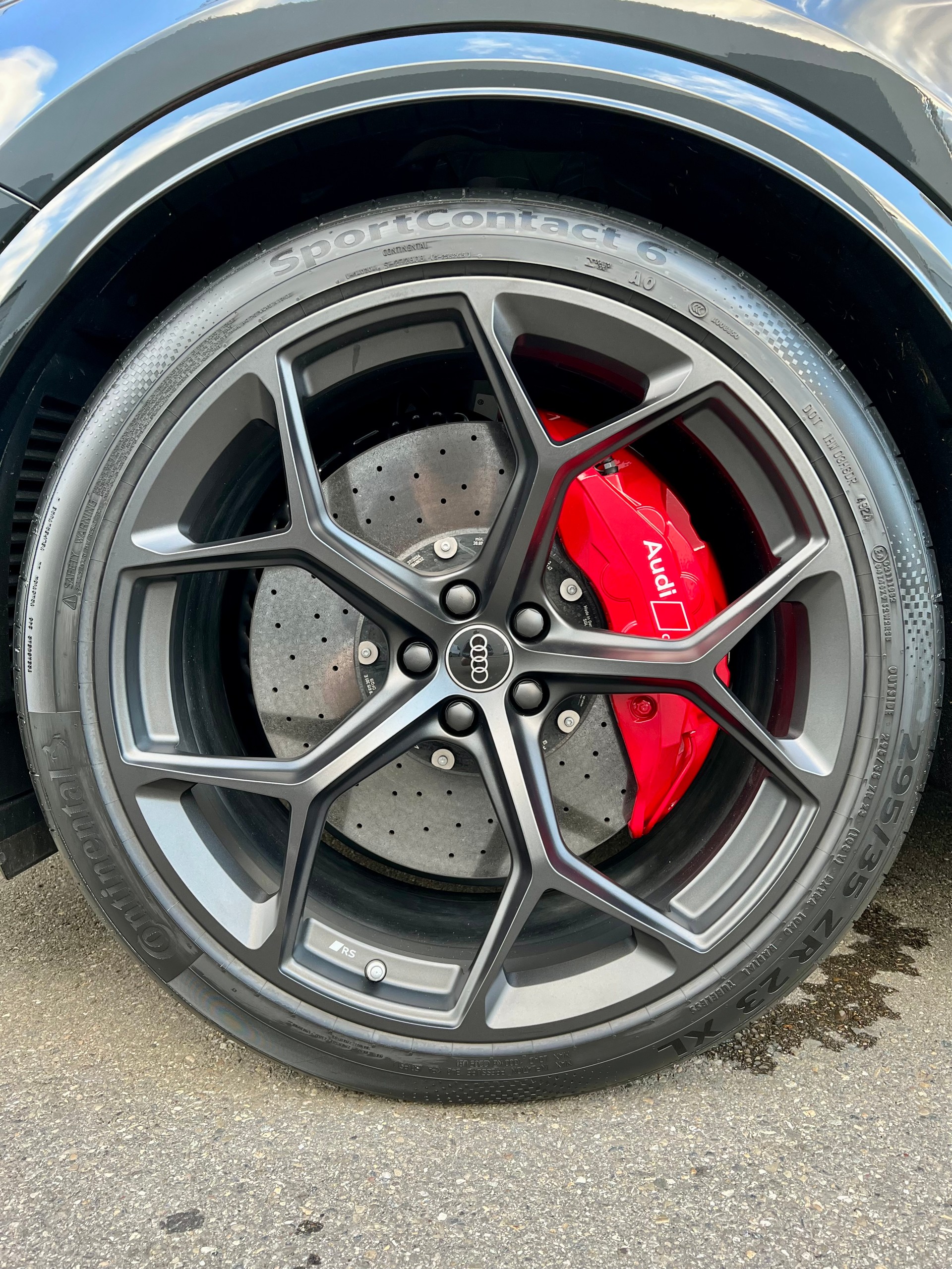 AUDI RSQ8 performance quattro-image-22