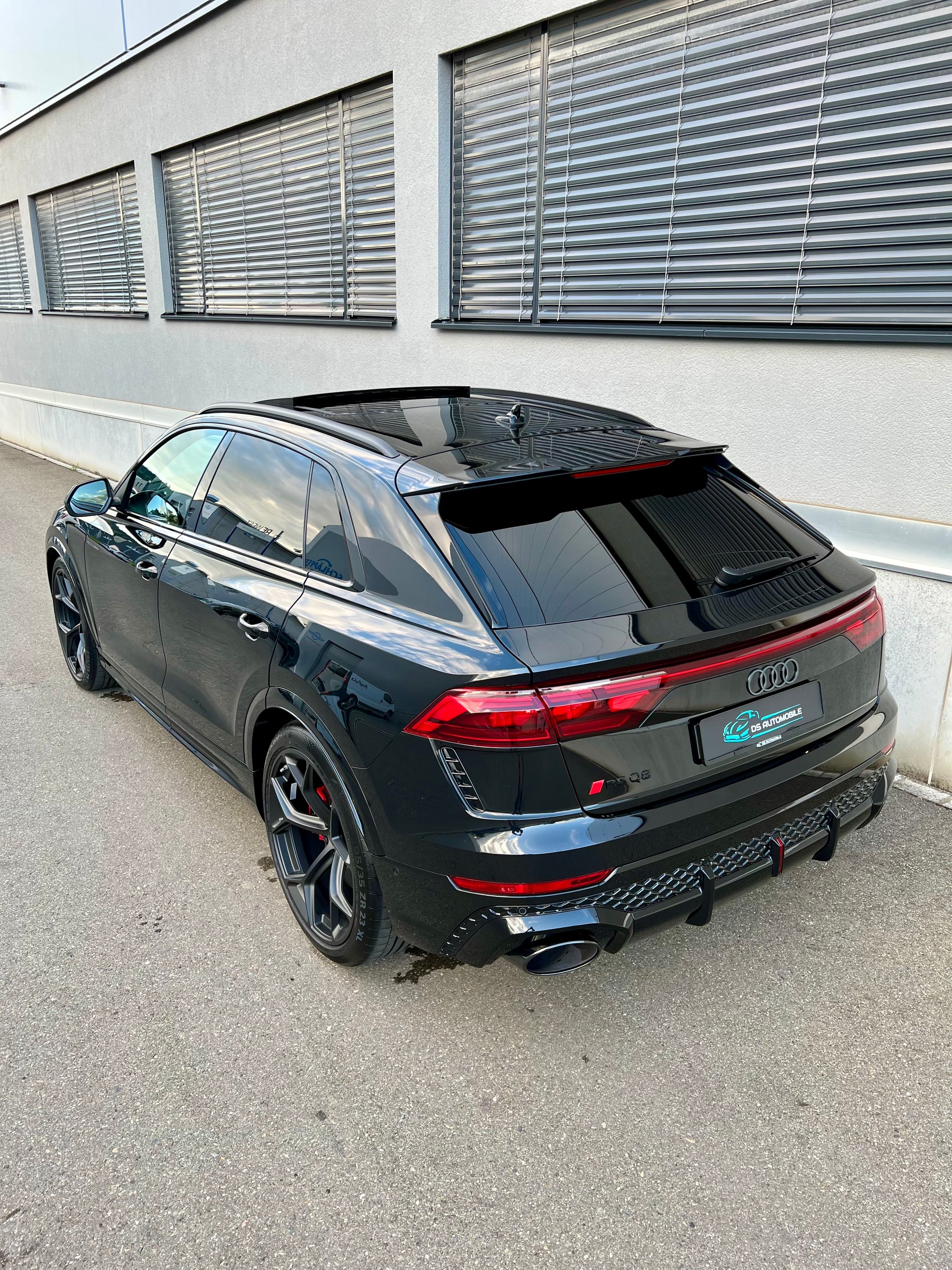 AUDI RSQ8 performance quattro-image-21