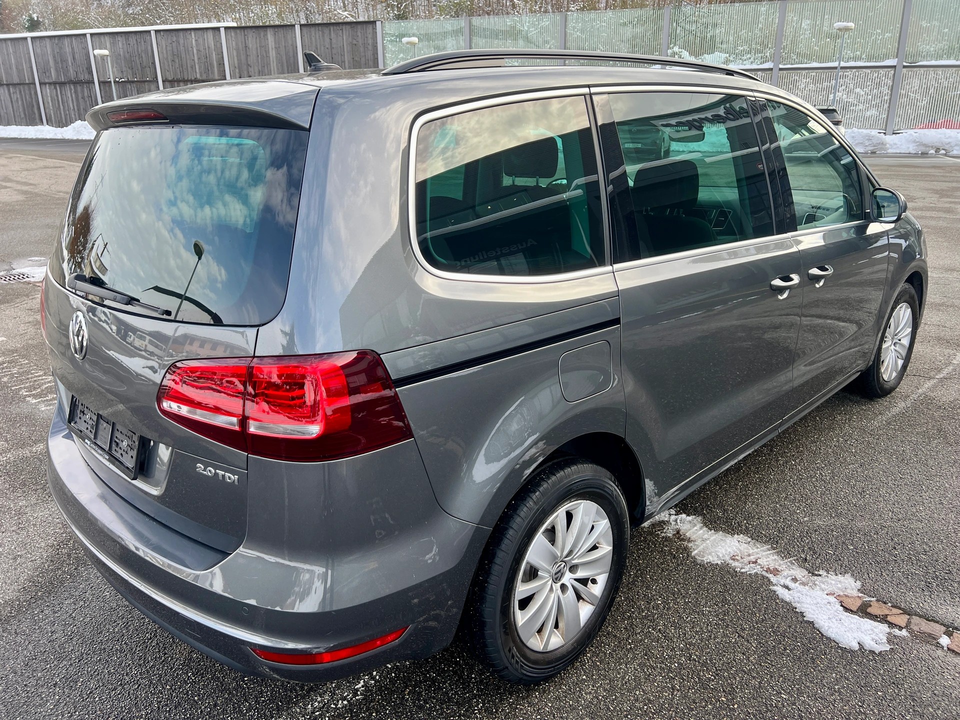 VW Sharan 2.0 TDI BMT Highline DSG-image-1