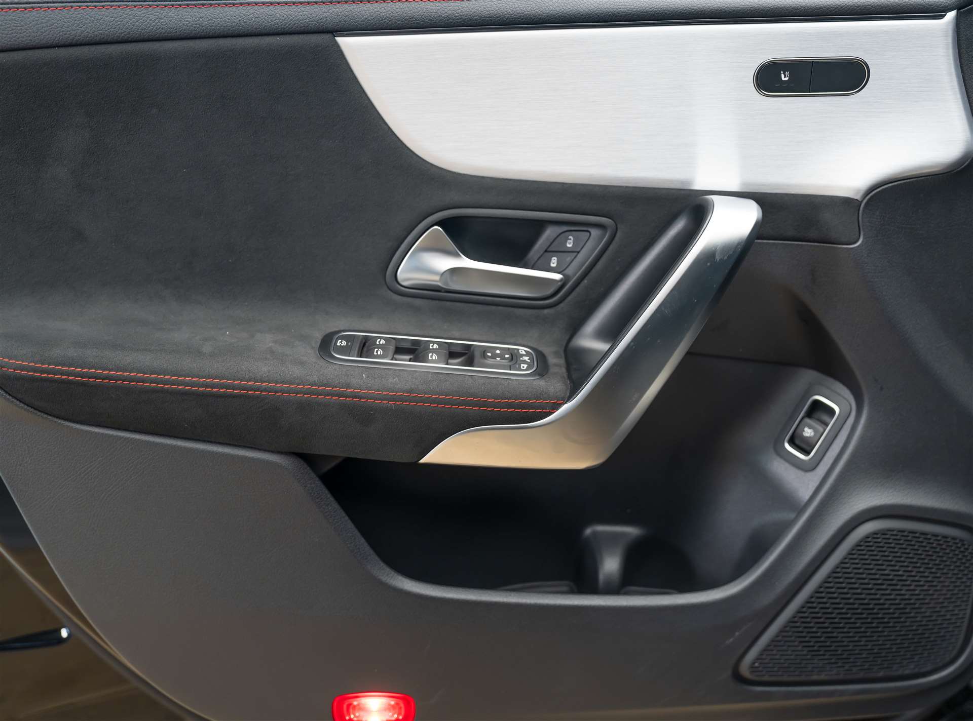 MERCEDES-BENZ CLA 200 AMG Line 7G-DCT *Ambientebeleuchtung*Kamera*-image-19