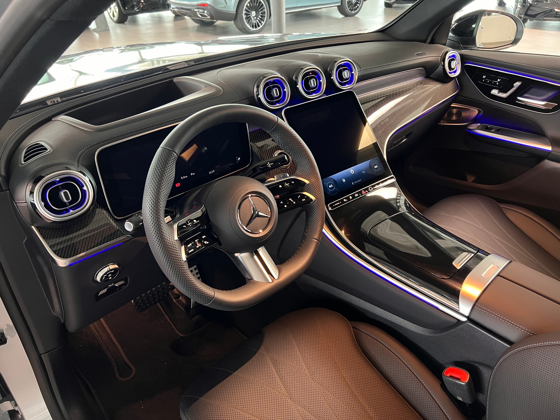 MERCEDES-BENZ GLC 400 e 4Matic EQ Star 9G-Tronic-image-10