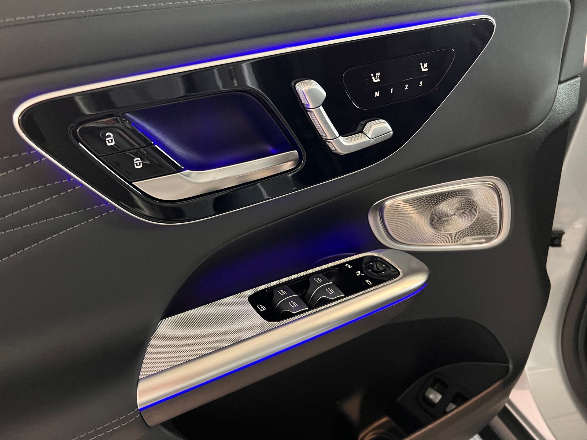 MERCEDES-BENZ GLC 400 e 4Matic EQ Star 9G-Tronic-image-13