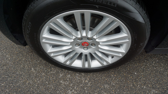 JAGUAR F-Pace 3.0 TD Prest. AWD-image-6