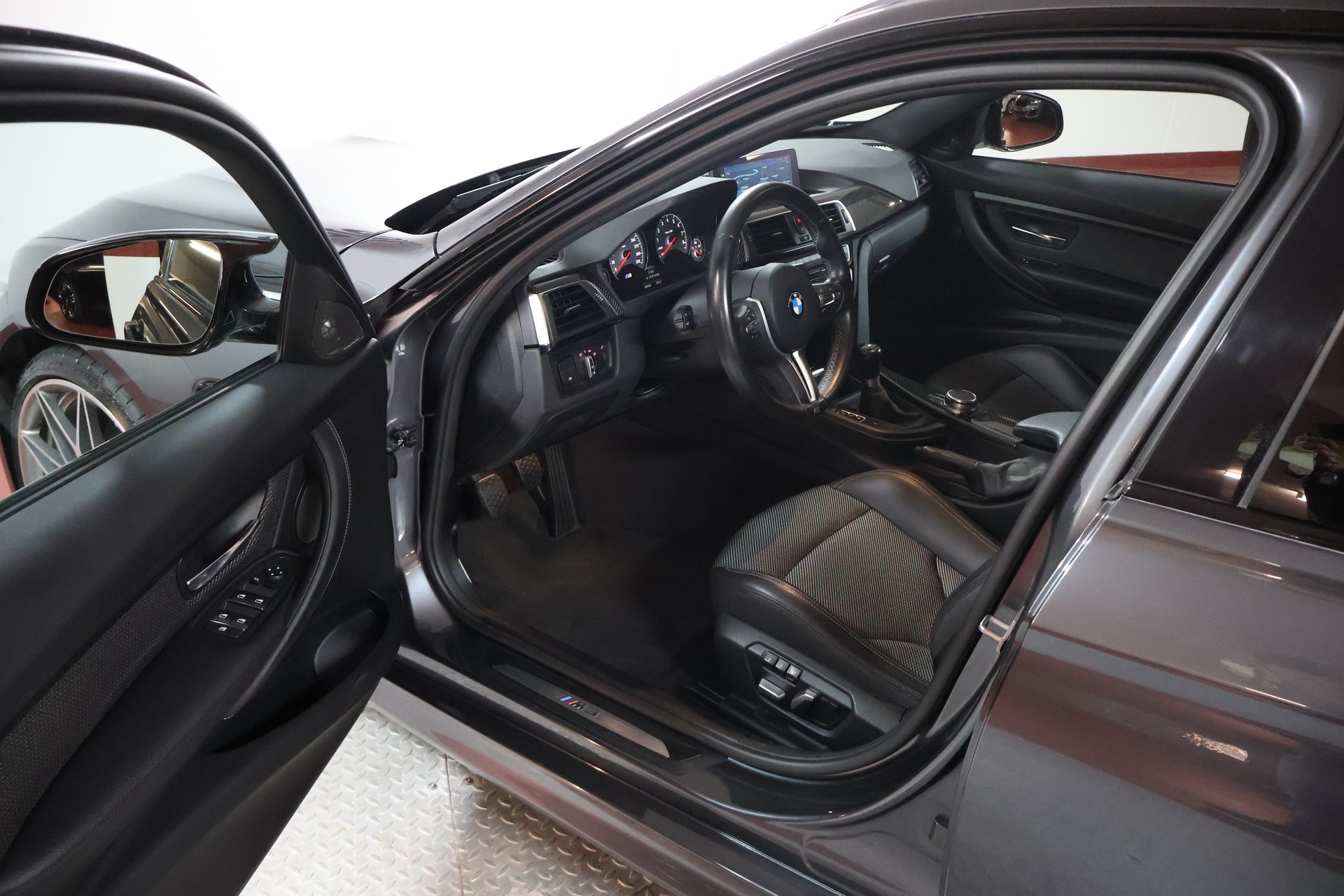 BMW M3 Competition-image-5