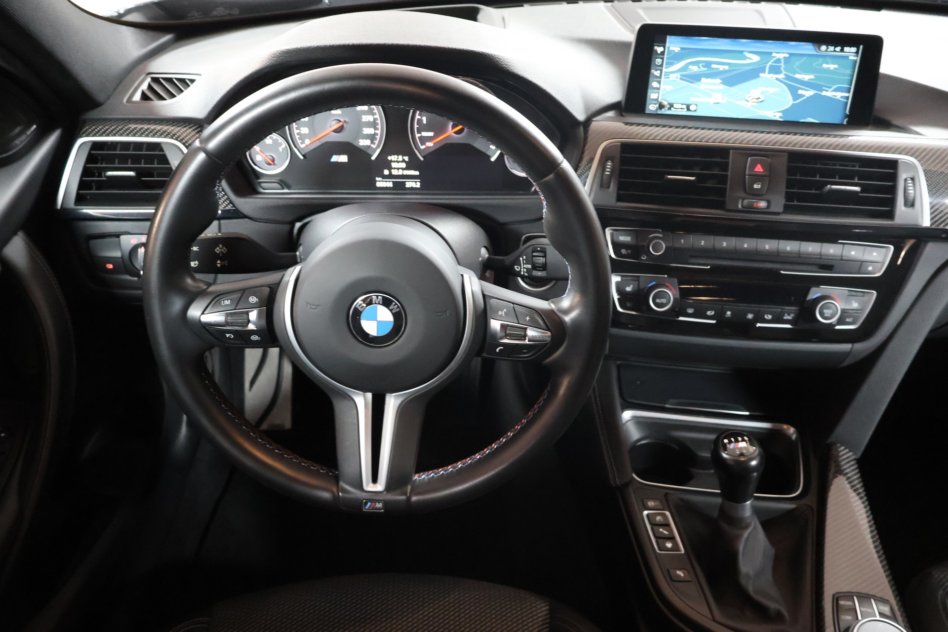 BMW M3 Competition-image-7