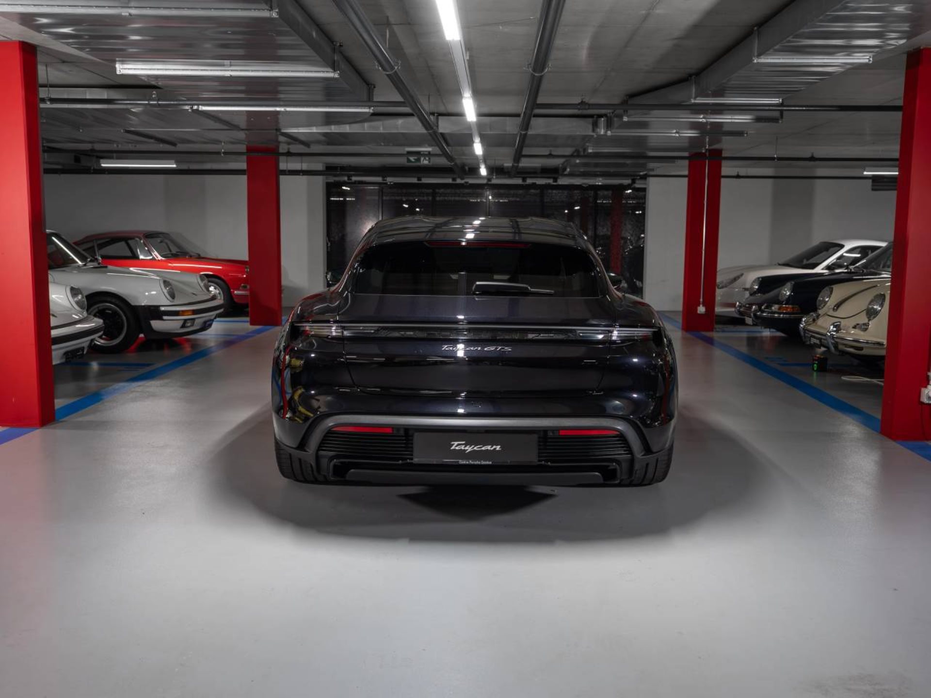 PORSCHE Taycan GTS Sport Turismo-image-6