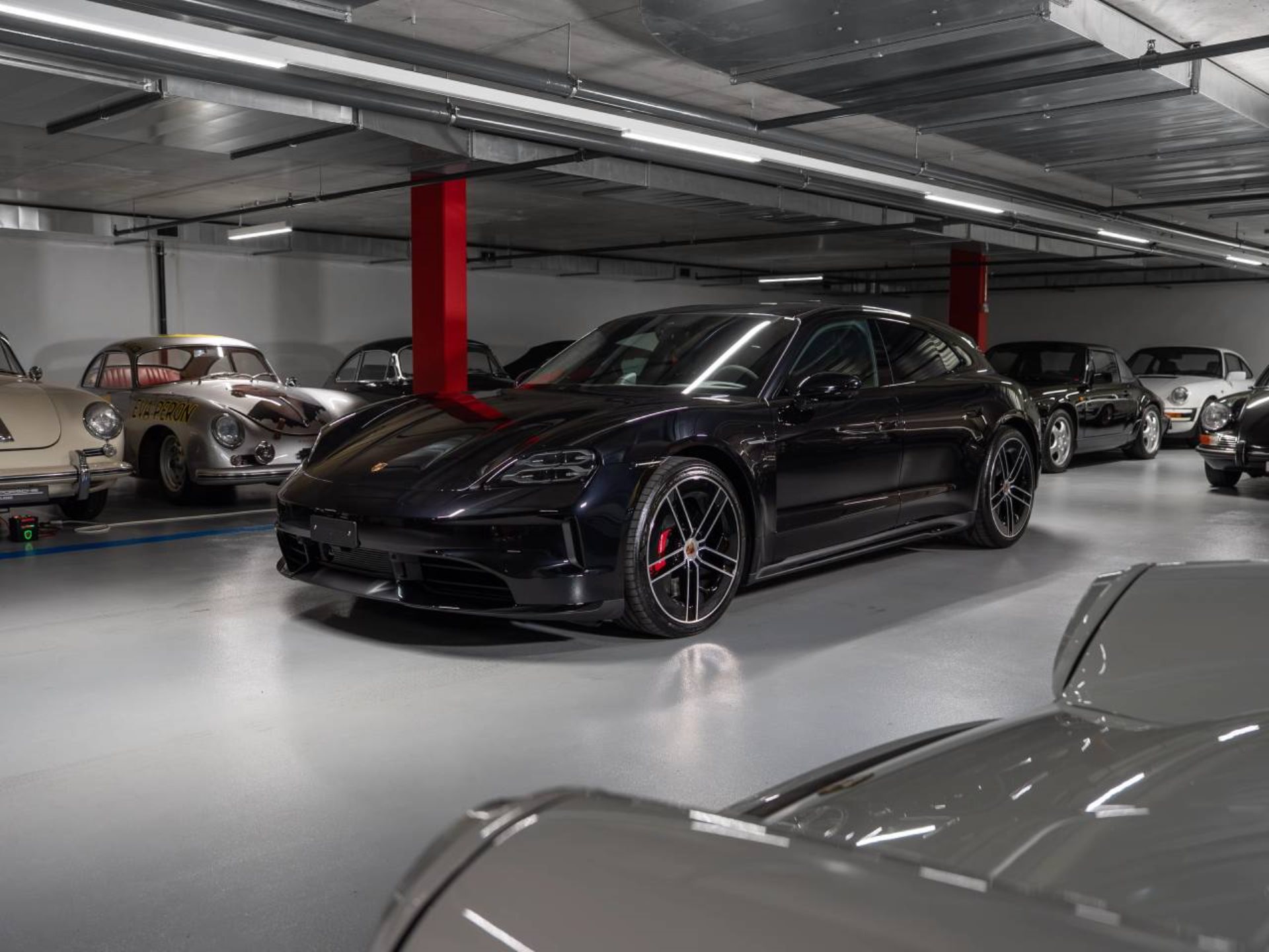 PORSCHE Taycan GTS Sport Turismo-image-0