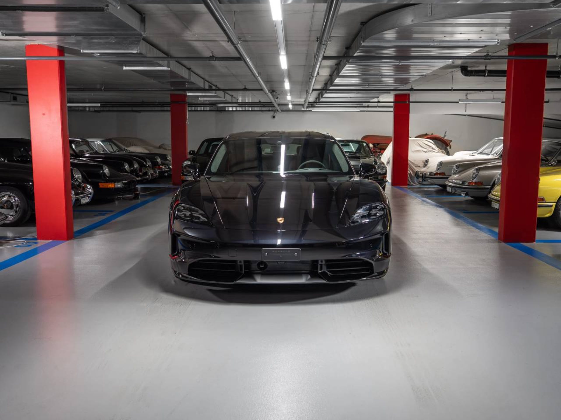 PORSCHE Taycan GTS Sport Turismo-image-1
