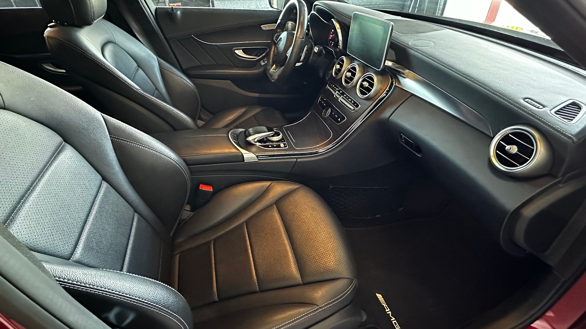 MERCEDES-BENZ C 250 BlueTEC AMG Line 4Matic 7G-Tronic-image-9